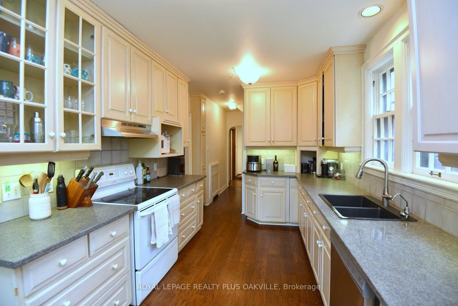 Photo 9 of 1236 King Street W, Hamilton, Westdale — HOMEH
