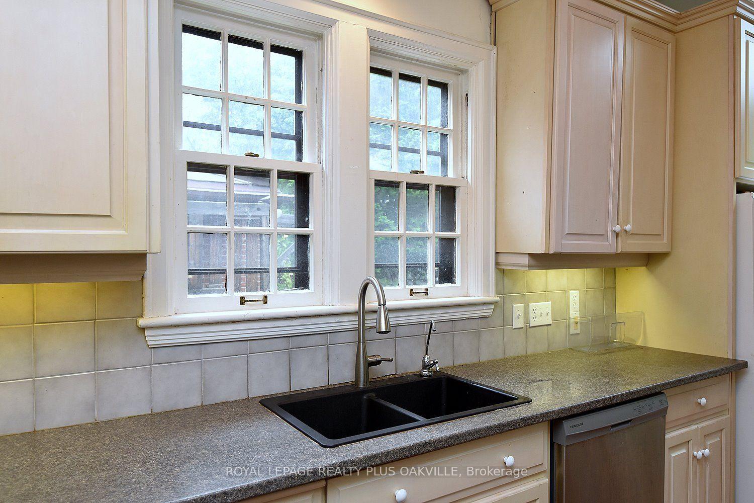 Photo 10 of 1236 King Street W, Hamilton, Westdale — HOMEH