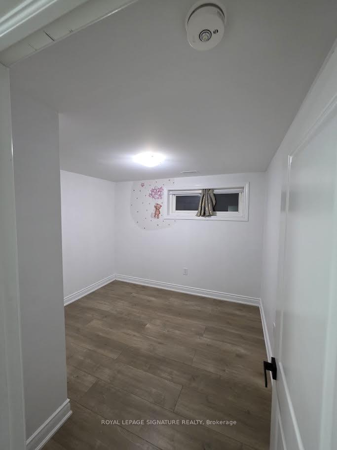 Photo 4 of Unit Basement, 4264 Brandon Gate, Mississauga, Malton — HOMEH