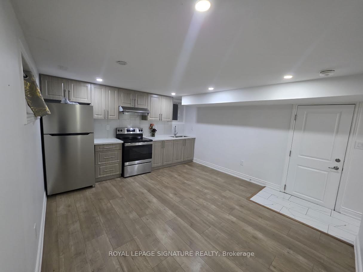 Photo 7 of Unit Basement, 4264 Brandon Gate, Mississauga, Malton — HOMEH