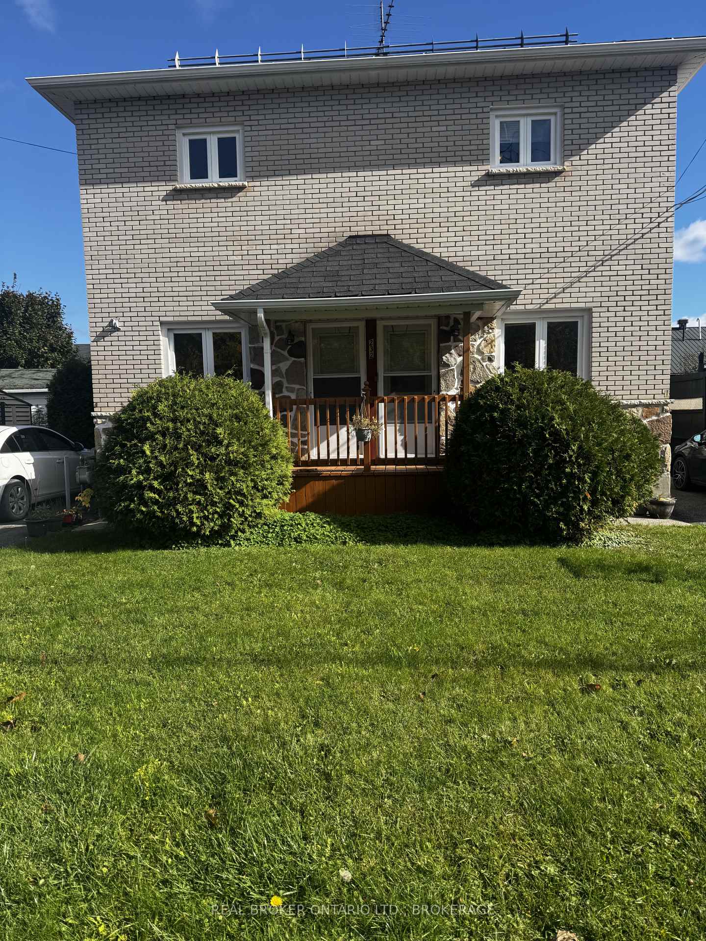 Photo of 232 East Boundary Road