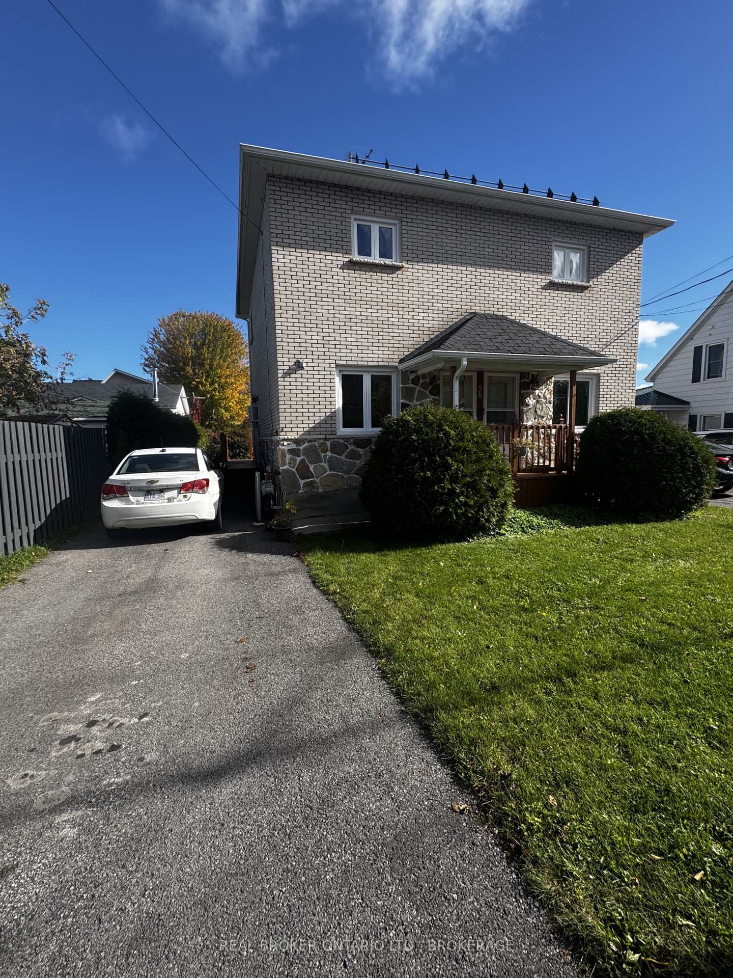 Photo 2 of 232 East Boundary Road, North Glengarry, Alexandria — HOMEH