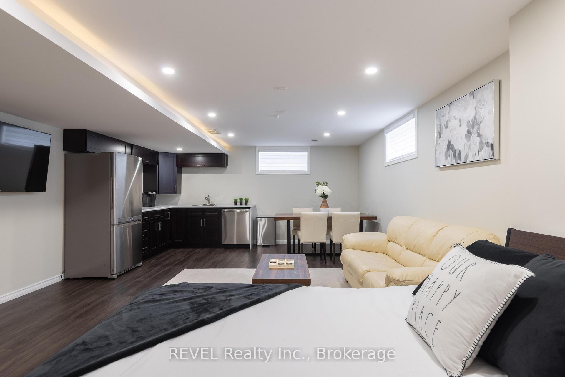 Photo 31 of 7819 Pender Street, Niagara Falls, Oldfield — HOMEH