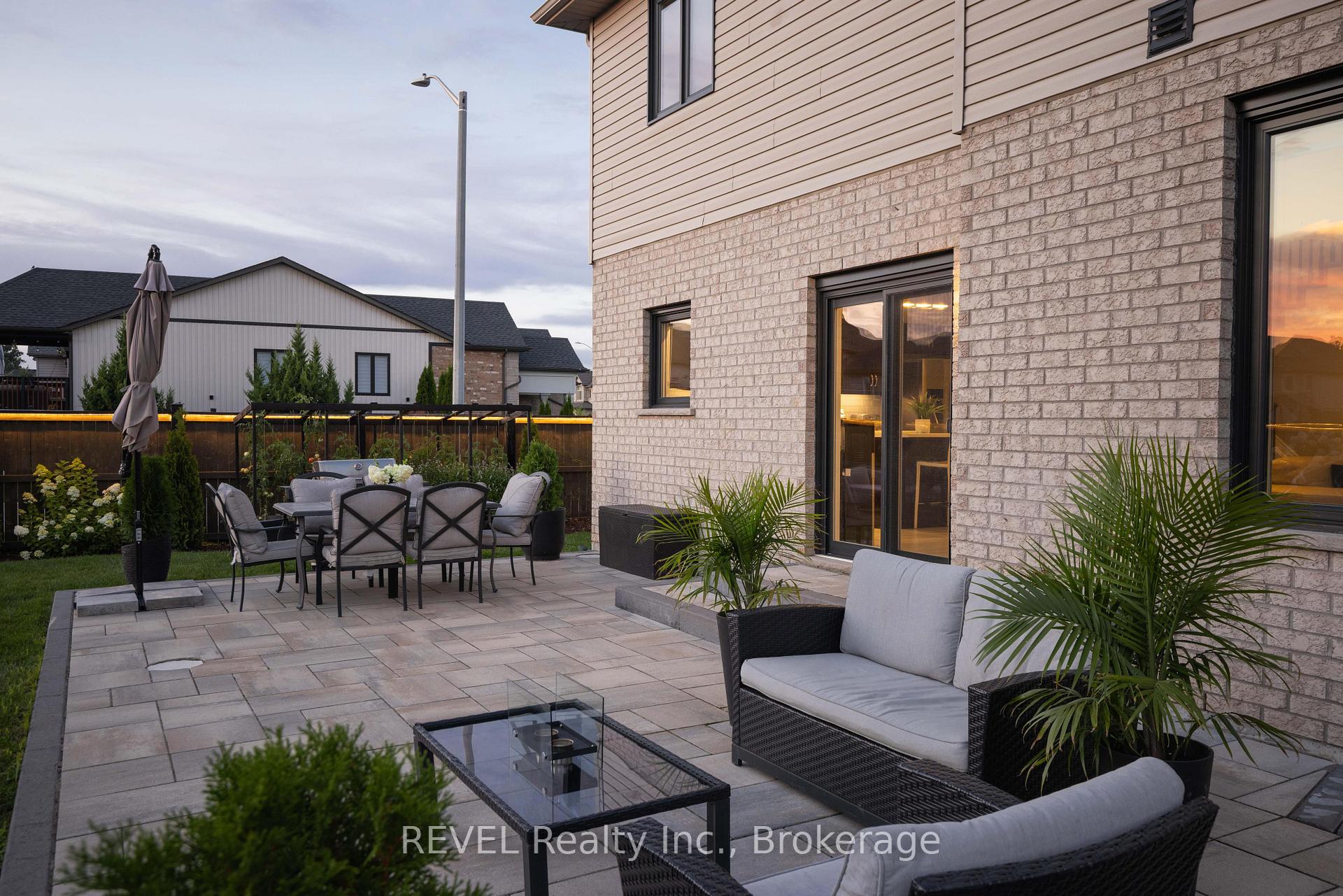 Photo 36 of 7819 Pender Street, Niagara Falls, Oldfield — HOMEH