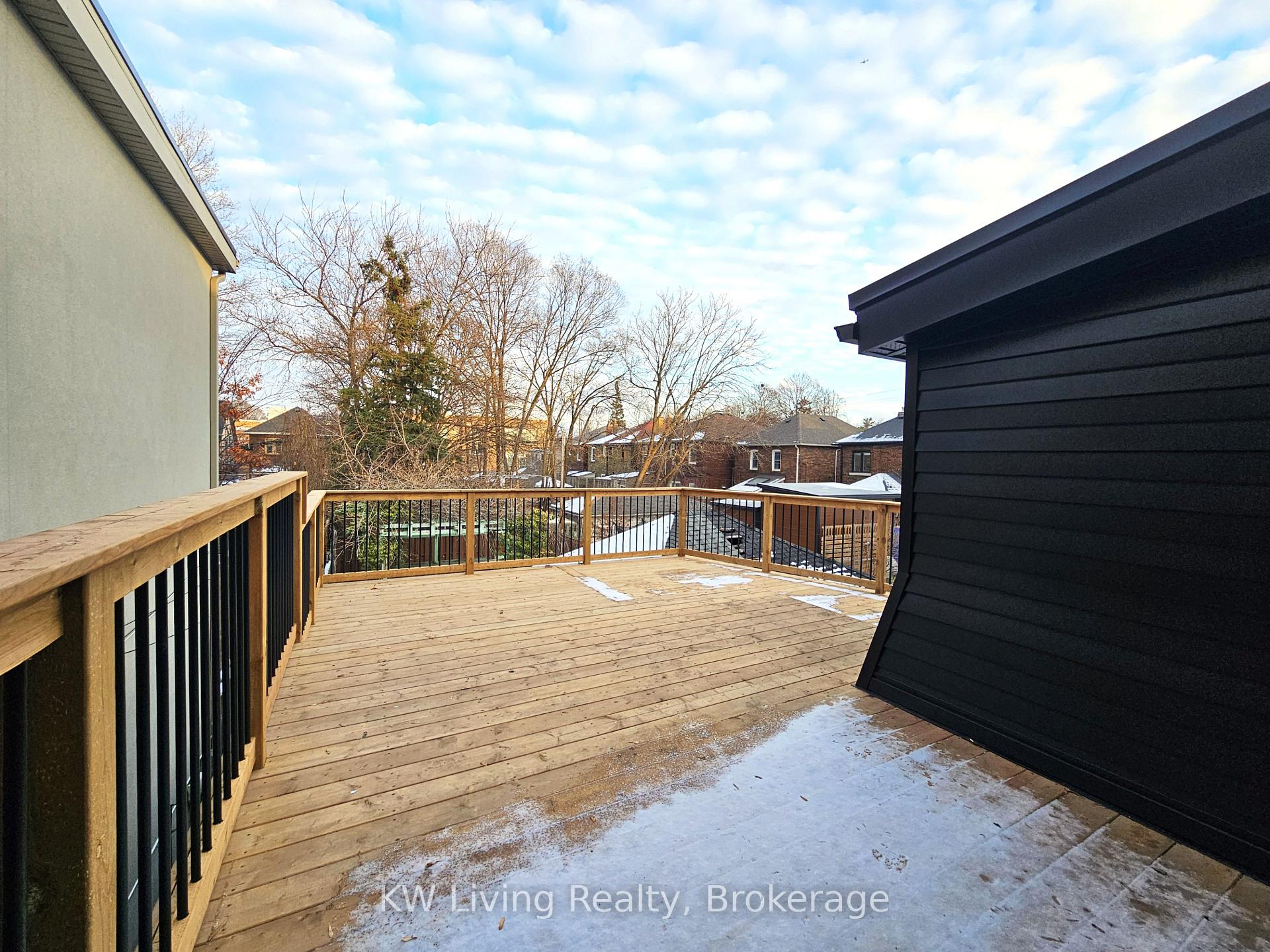 Photo 8 of 113 Humbercrest Boulevard, Toronto, Lambton Baby Point — HOMEH