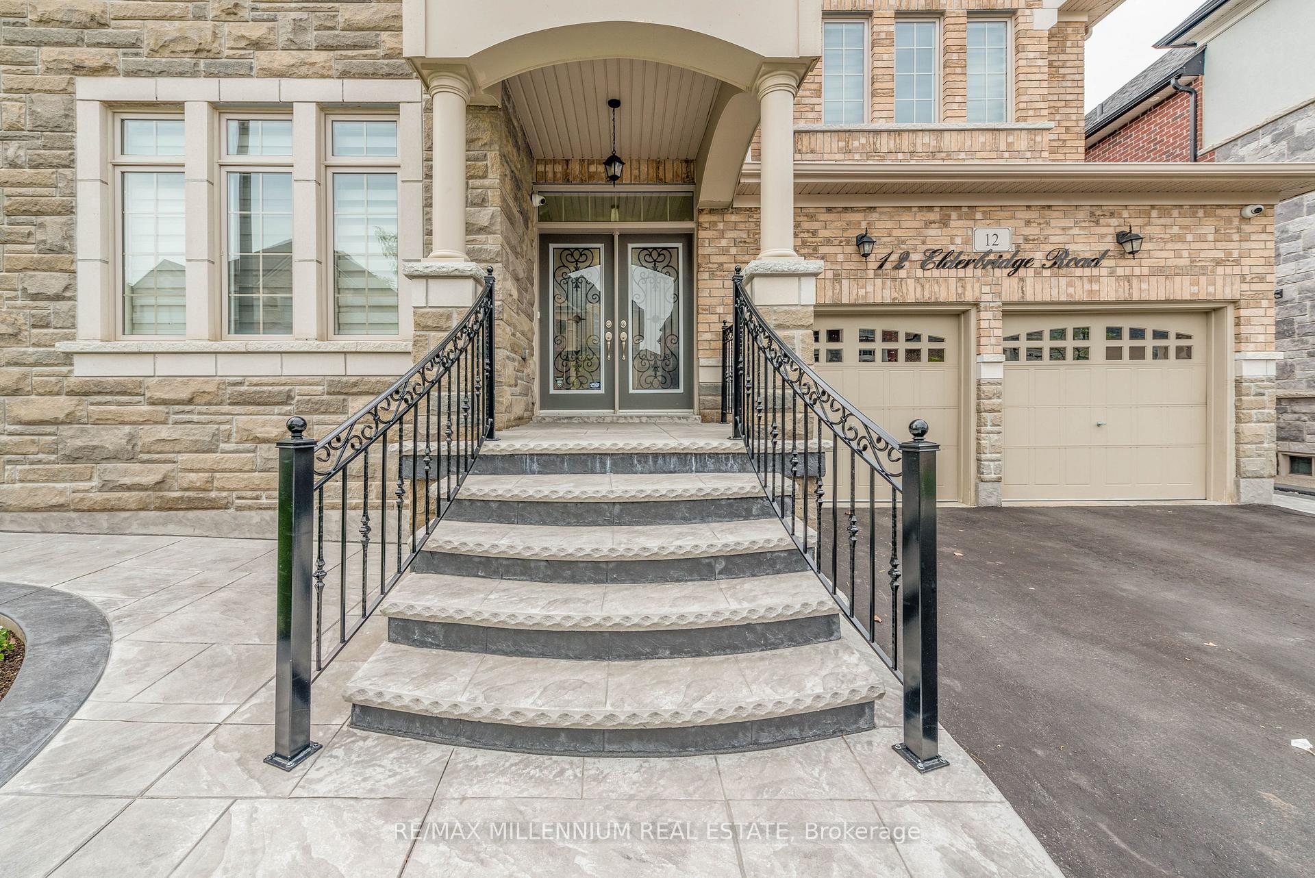 Photo 3 of 12 Elderbridge Road, Brampton, Toronto Gore Rural Estate — HOMEH