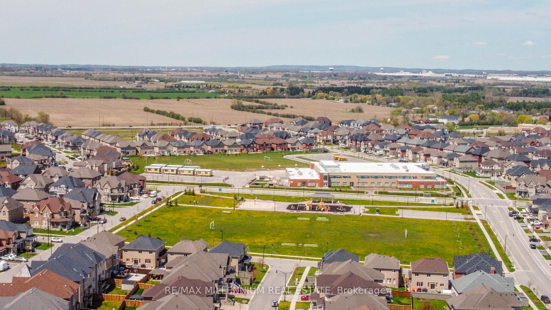 Photo 35 of 12 Elderbridge Road, Brampton, Toronto Gore Rural Estate — HOMEH