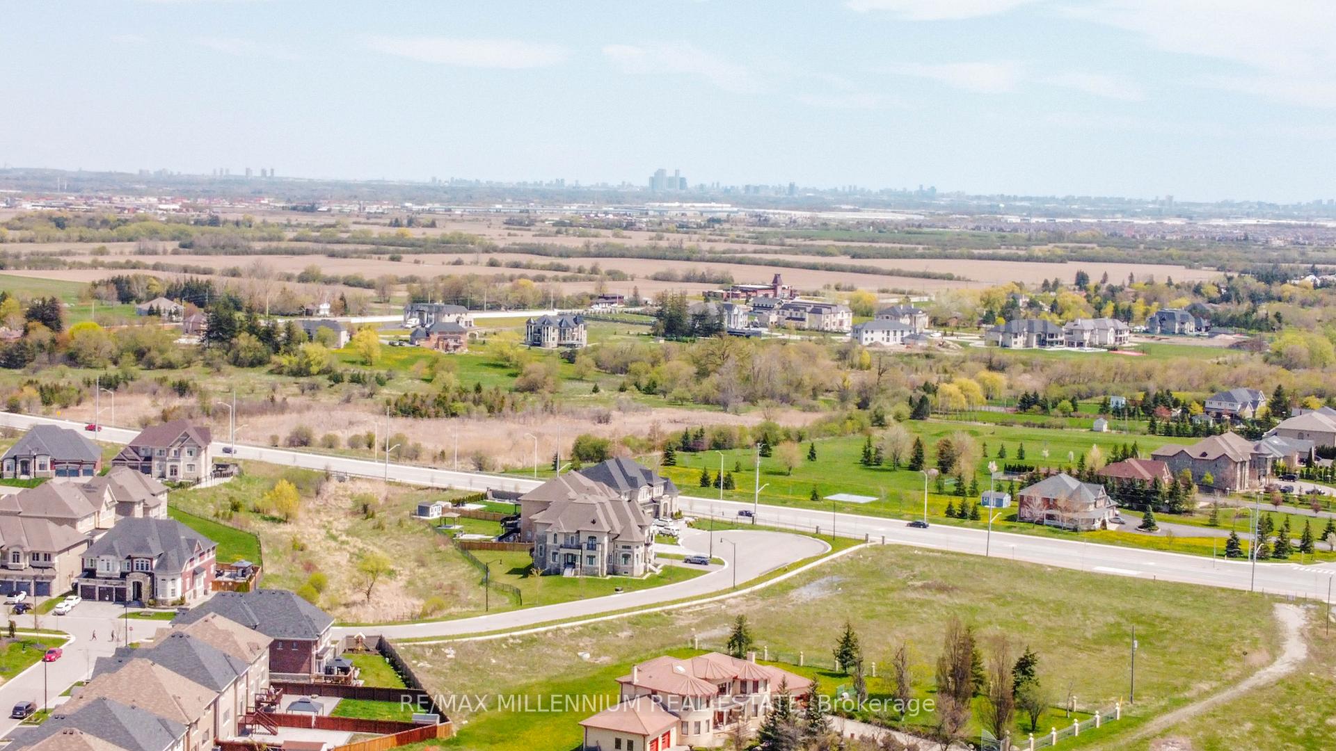 Photo 37 of 12 Elderbridge Road, Brampton, Toronto Gore Rural Estate — HOMEH