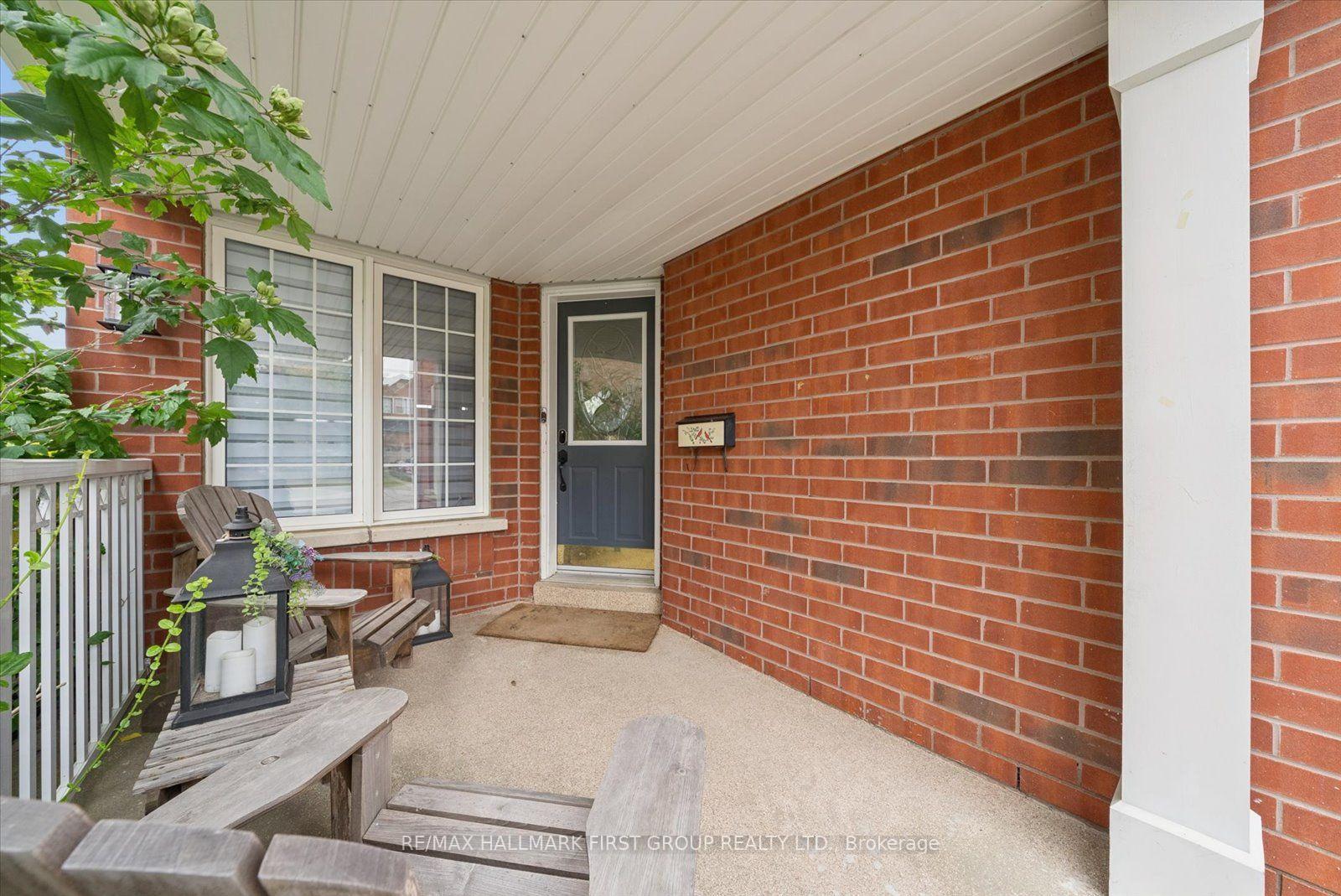 Photo 2 of 23 Telegraph Drive, Whitby, Williamsburg — HOMEH