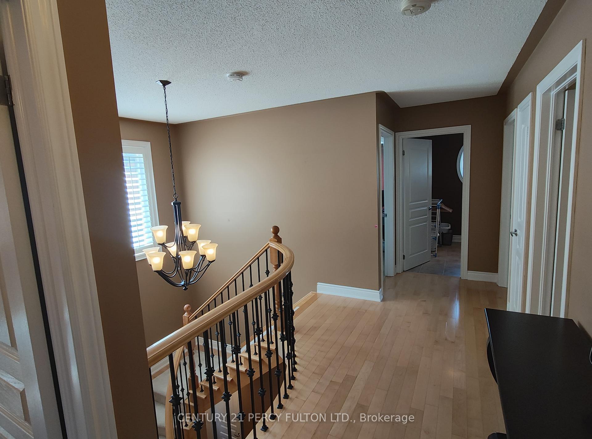 Photo 10 of 21 Bowkett Drive, Richmond Hill, Jefferson — HOMEH