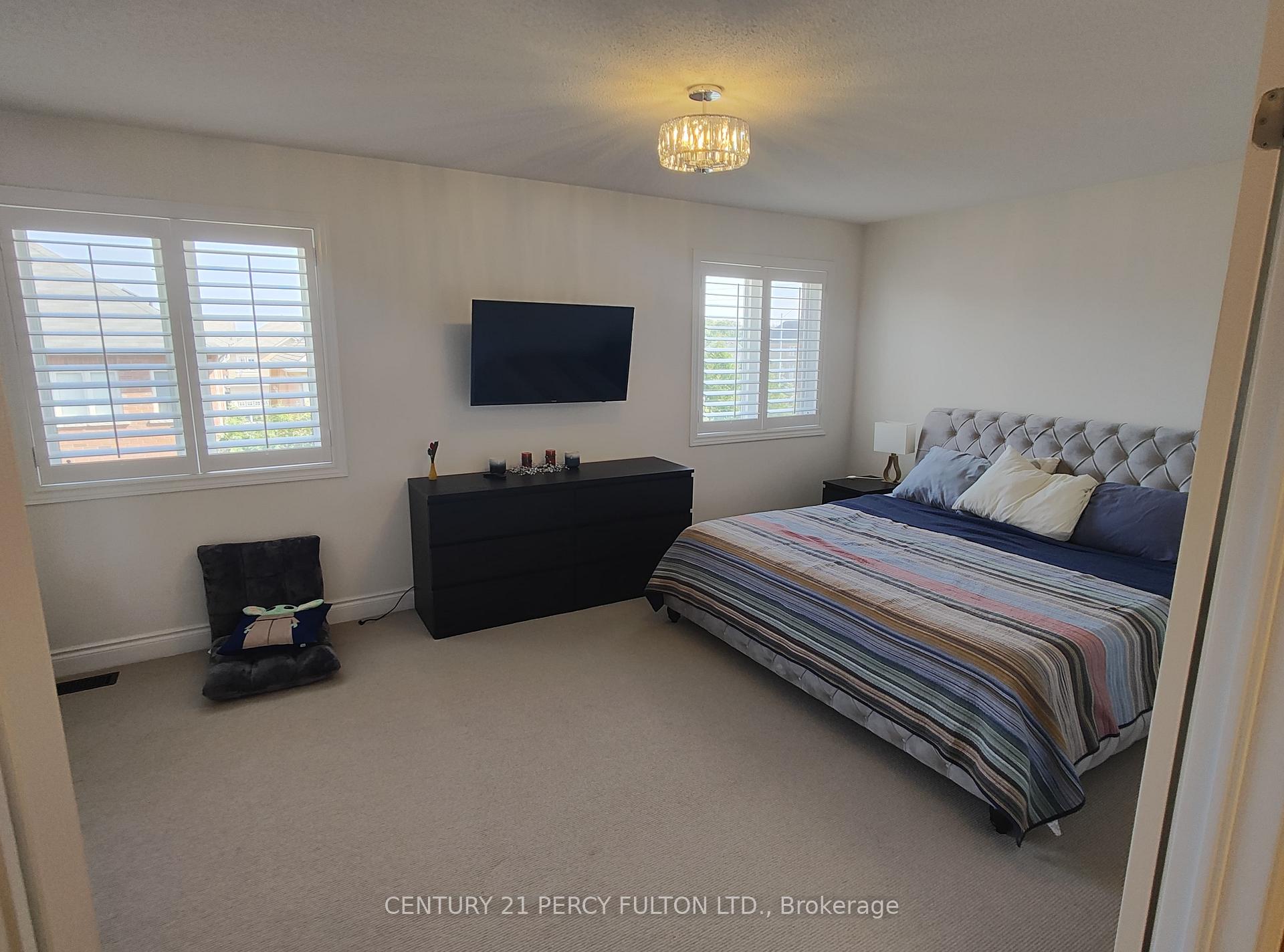 Photo 11 of 21 Bowkett Drive, Richmond Hill, Jefferson — HOMEH