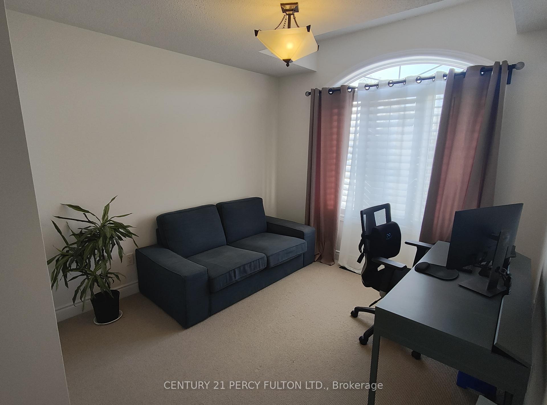 Photo 16 of 21 Bowkett Drive, Richmond Hill, Jefferson — HOMEH