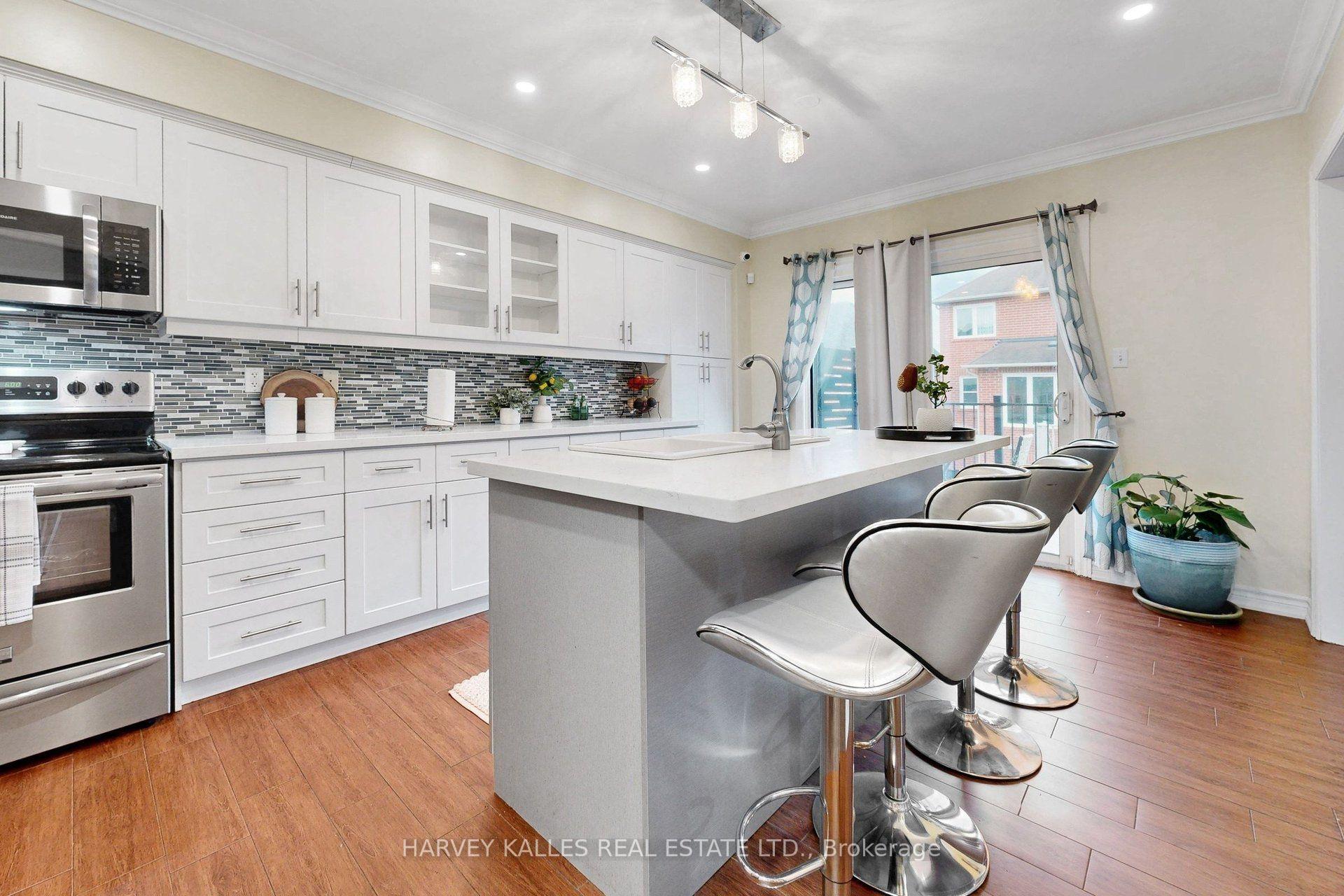 Photo 11 of 314 Dowson Loop, Newmarket, Woodland Hill — HOMEH