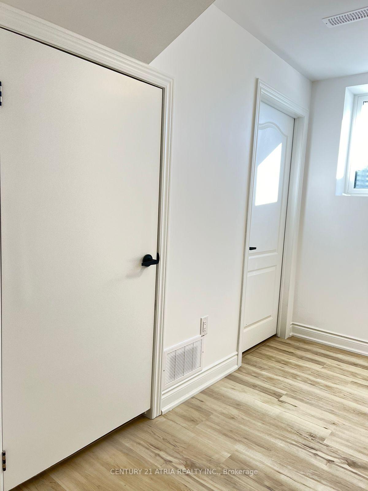 Photo 8 of 148 Dean Avenue, Barrie, Painswick South — HOMEH