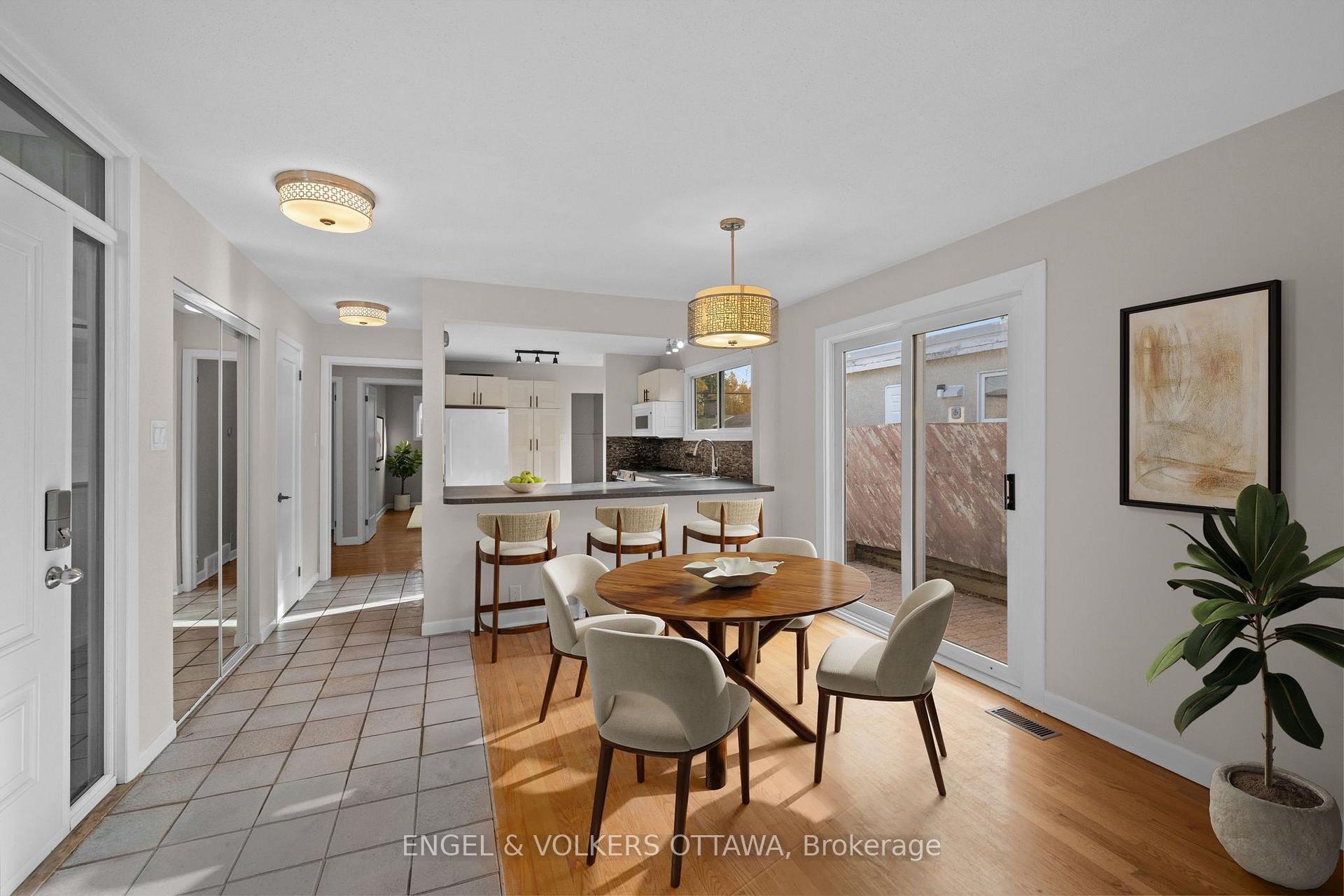 Photo 12 of 50 Solva Drive, Ottawa, Crystal Beach — HOMEH