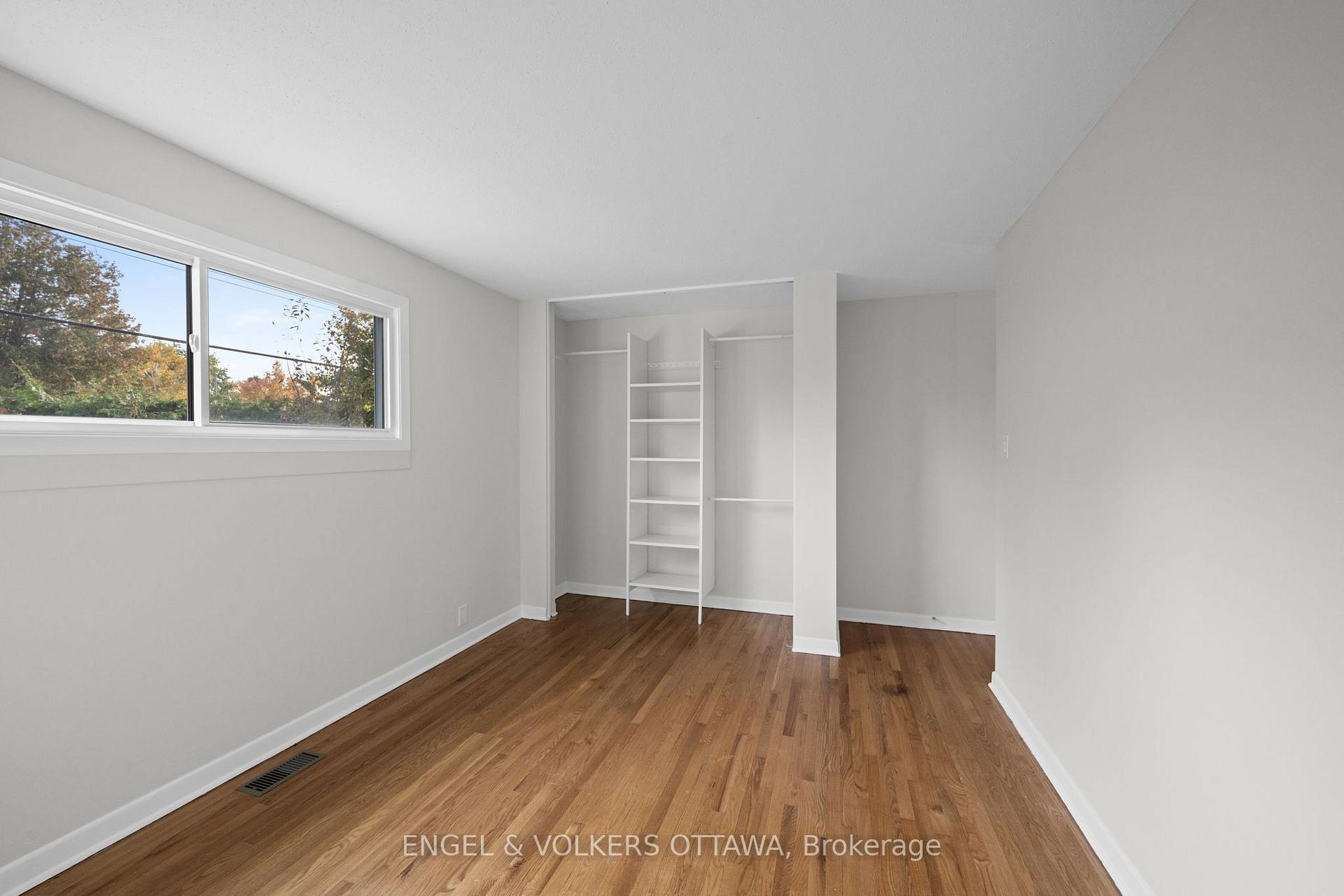 Photo 22 of 50 Solva Drive, Ottawa, Crystal Beach — HOMEH