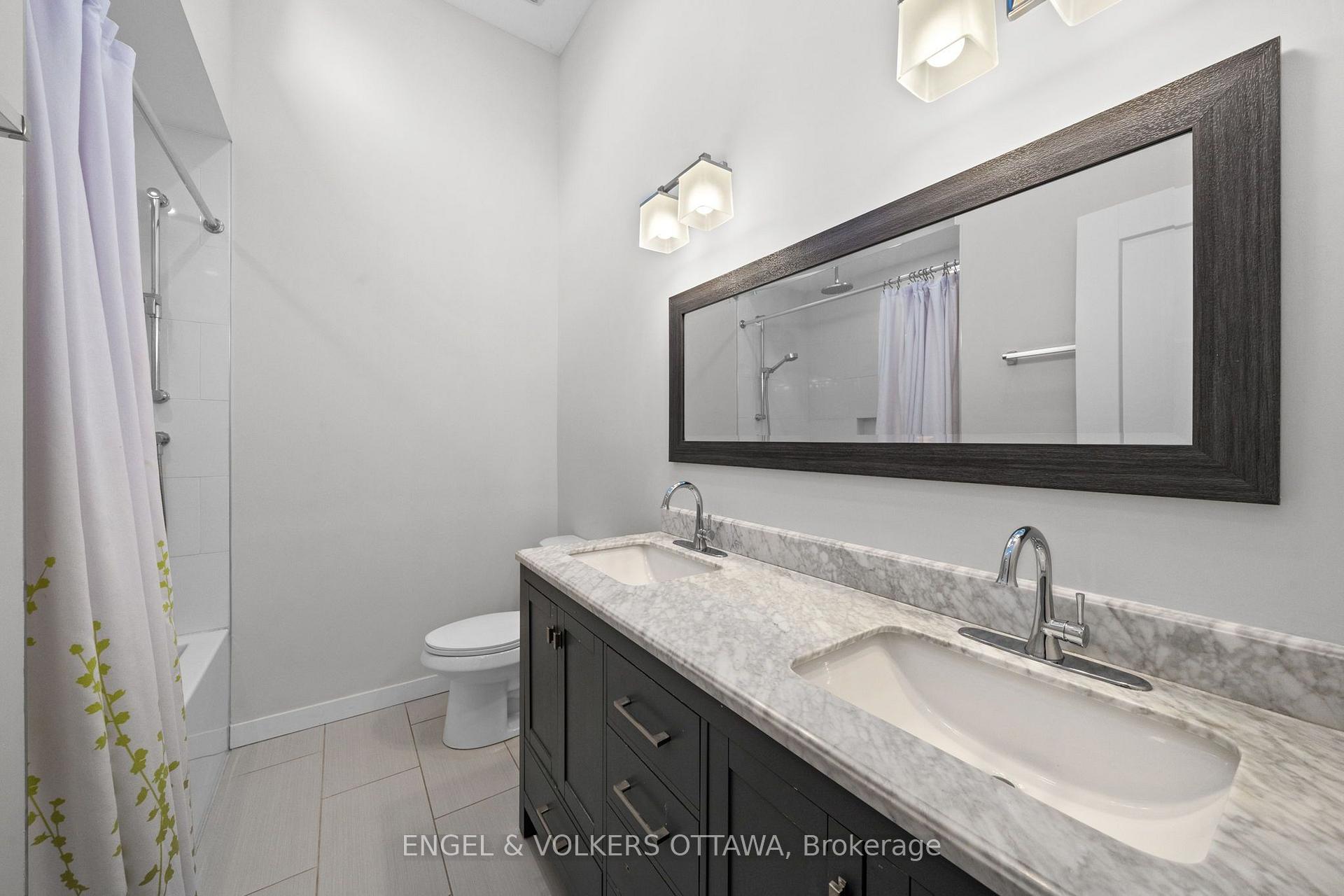 Photo 28 of 50 Solva Drive, Ottawa, Crystal Beach — HOMEH