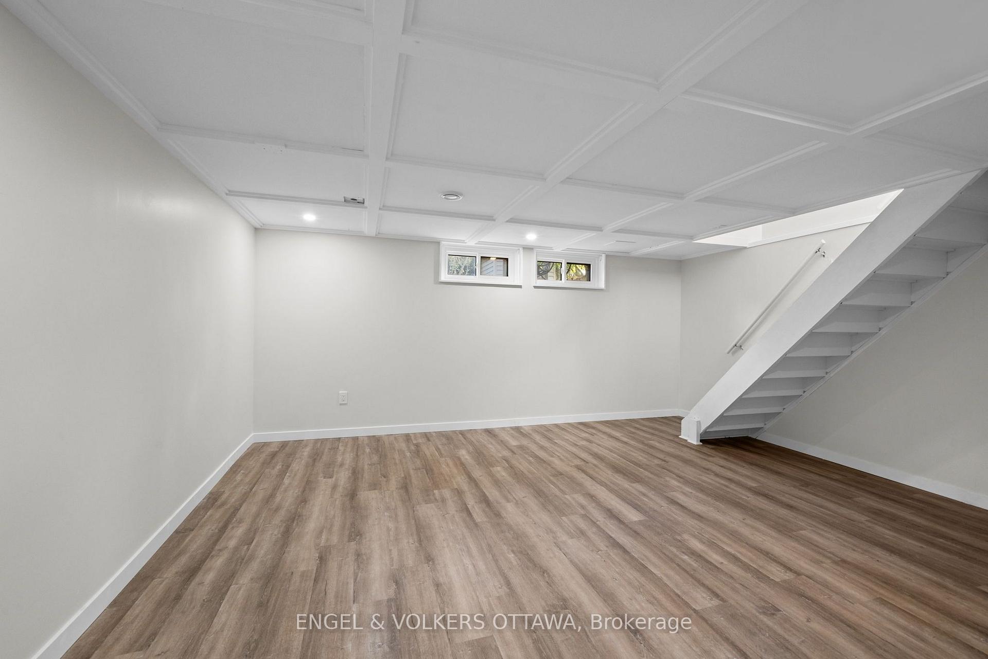 Photo 31 of 50 Solva Drive, Ottawa, Crystal Beach — HOMEH