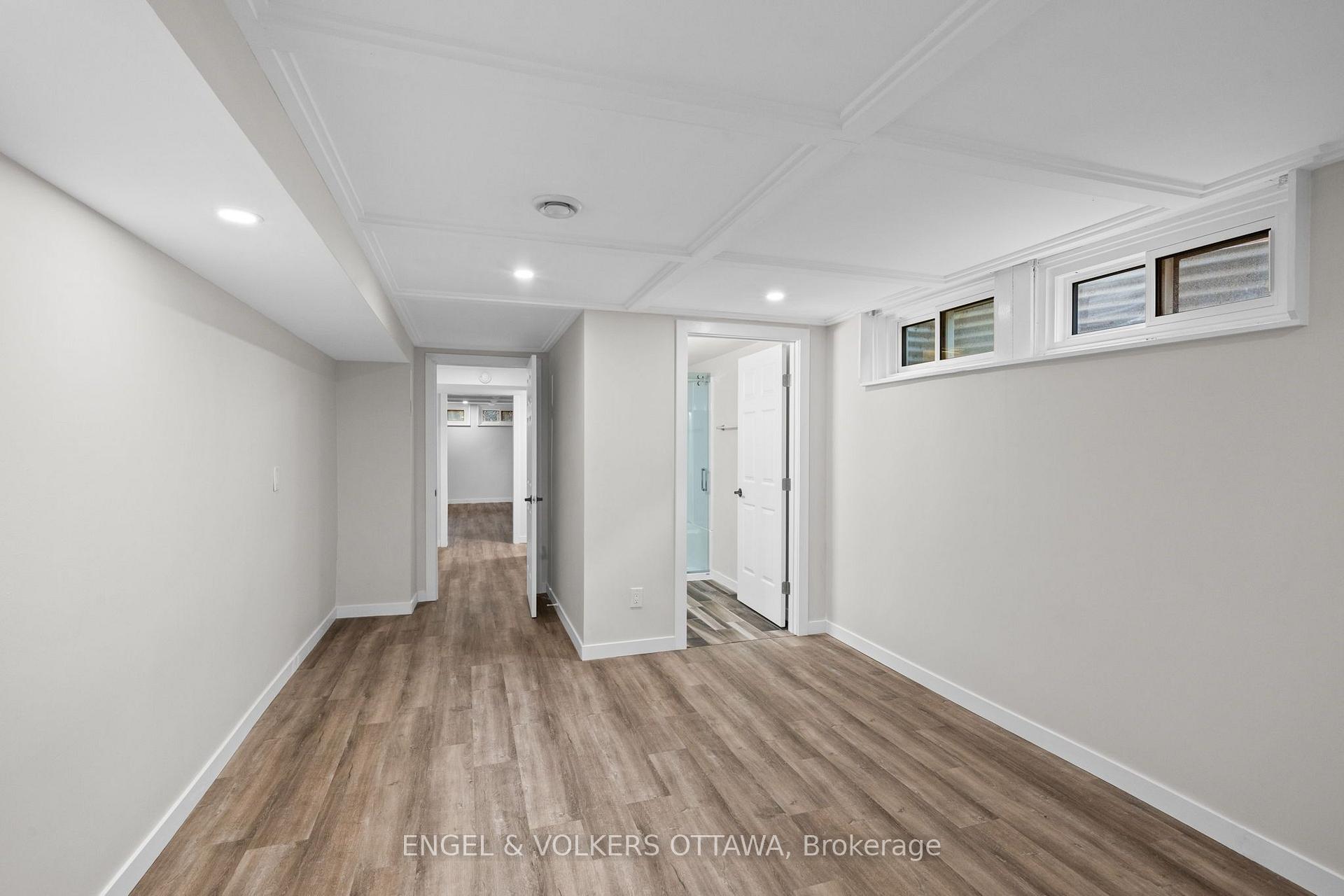 Photo 37 of 50 Solva Drive, Ottawa, Crystal Beach — HOMEH