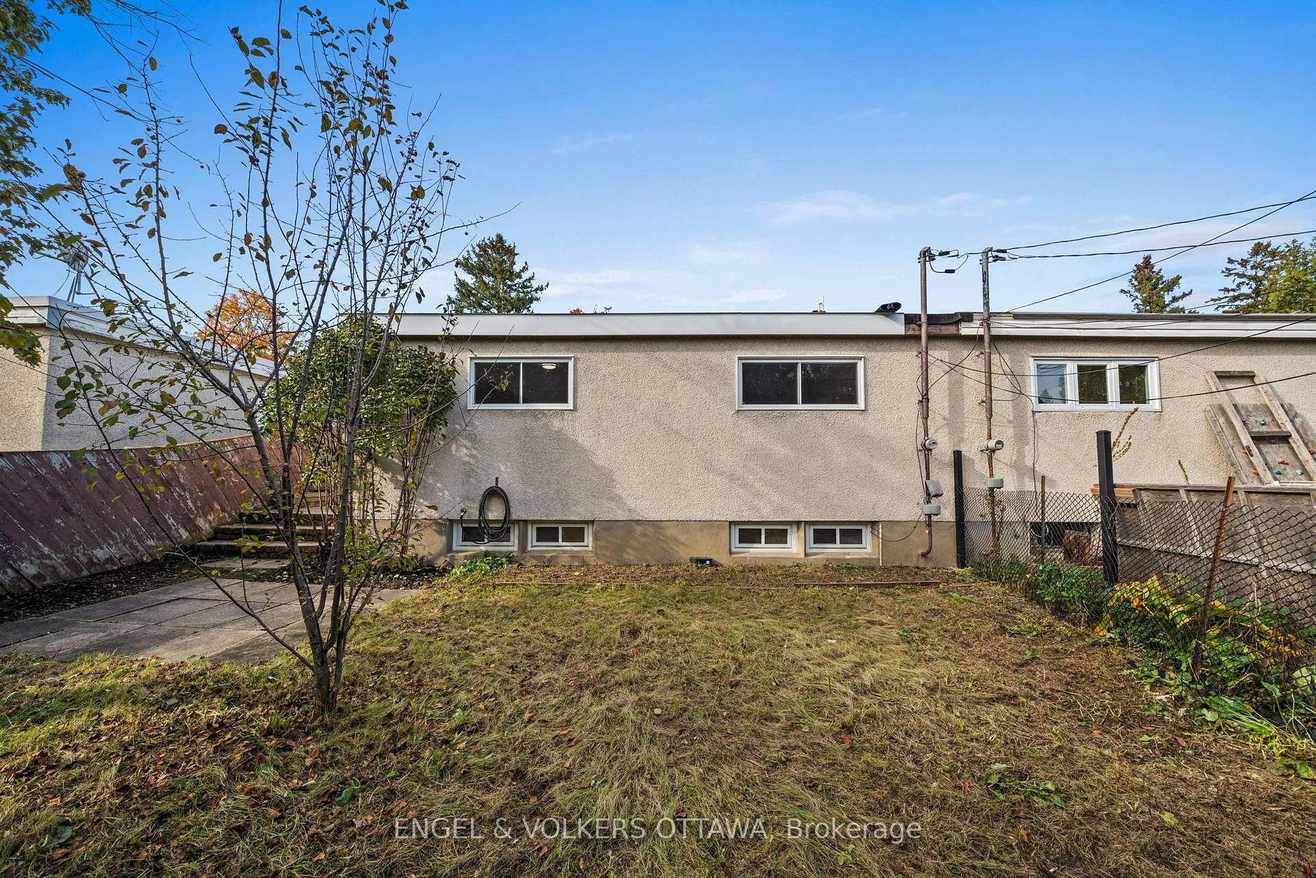 Photo 44 of 50 Solva Drive, Ottawa, Crystal Beach — HOMEH