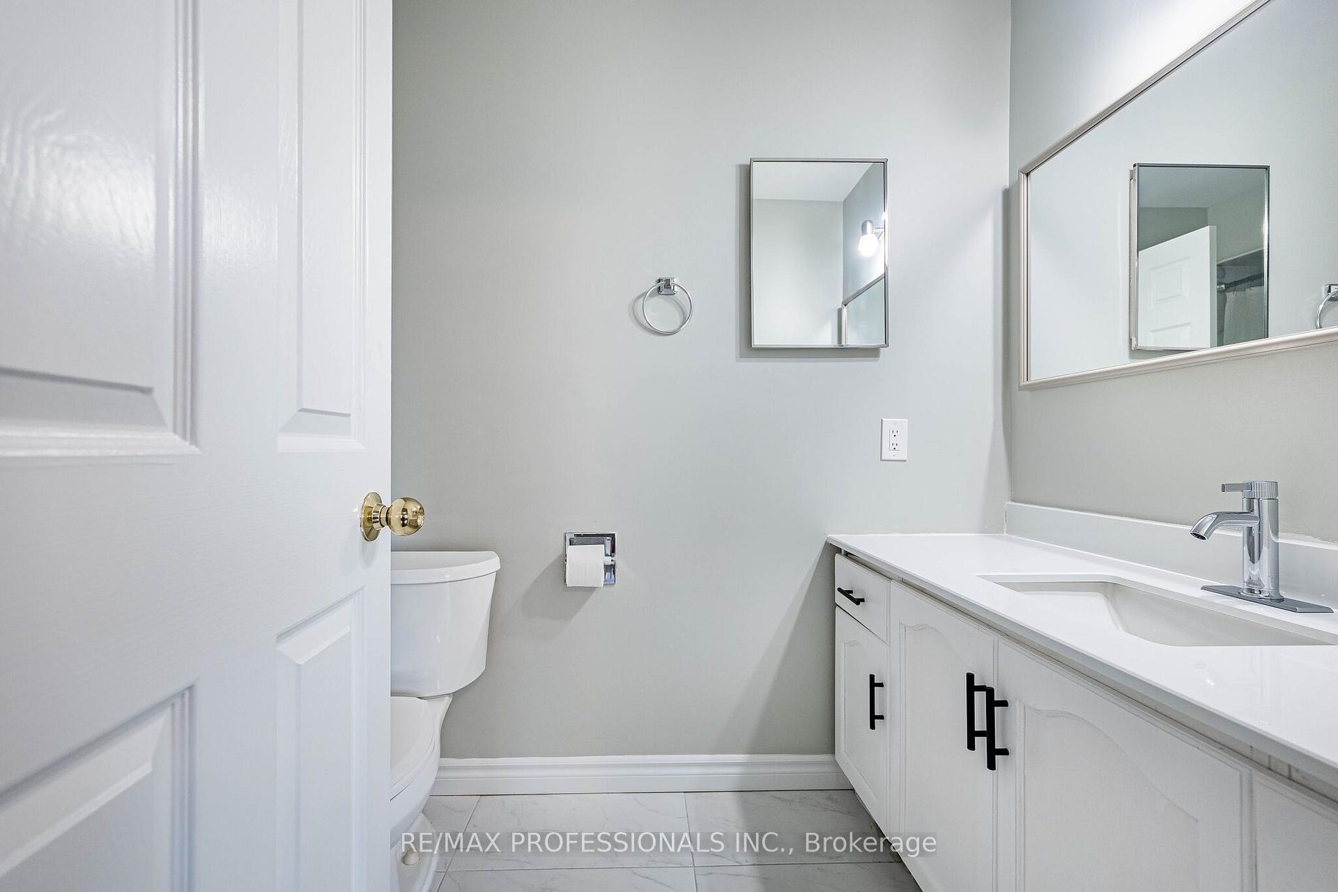 Photo 27 of Unit 23, 2004 Glenada Crescent, Oakville, Wedgewood Creek — HOMEH