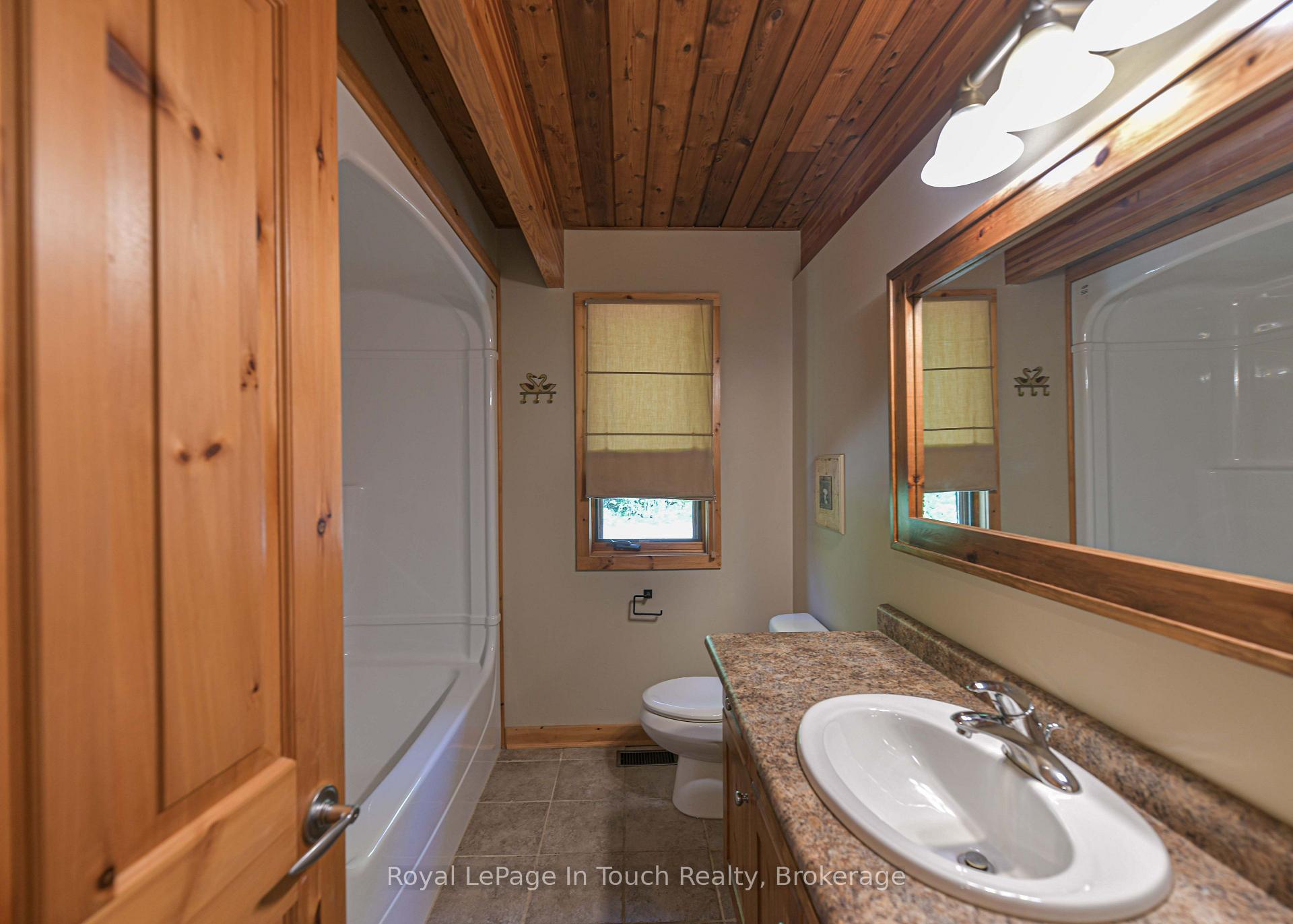 Photo 17 of 96 Millard Drive, Georgian Bay, Baxter — HOMEH