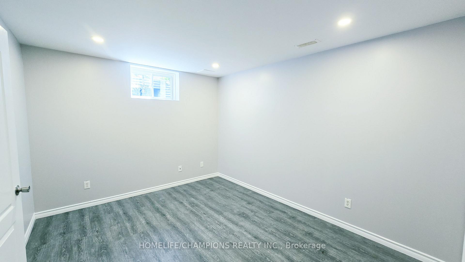 Photo 24 of 159 Snowdrop Crescent, Kitchener, Larentian West — HOMEH