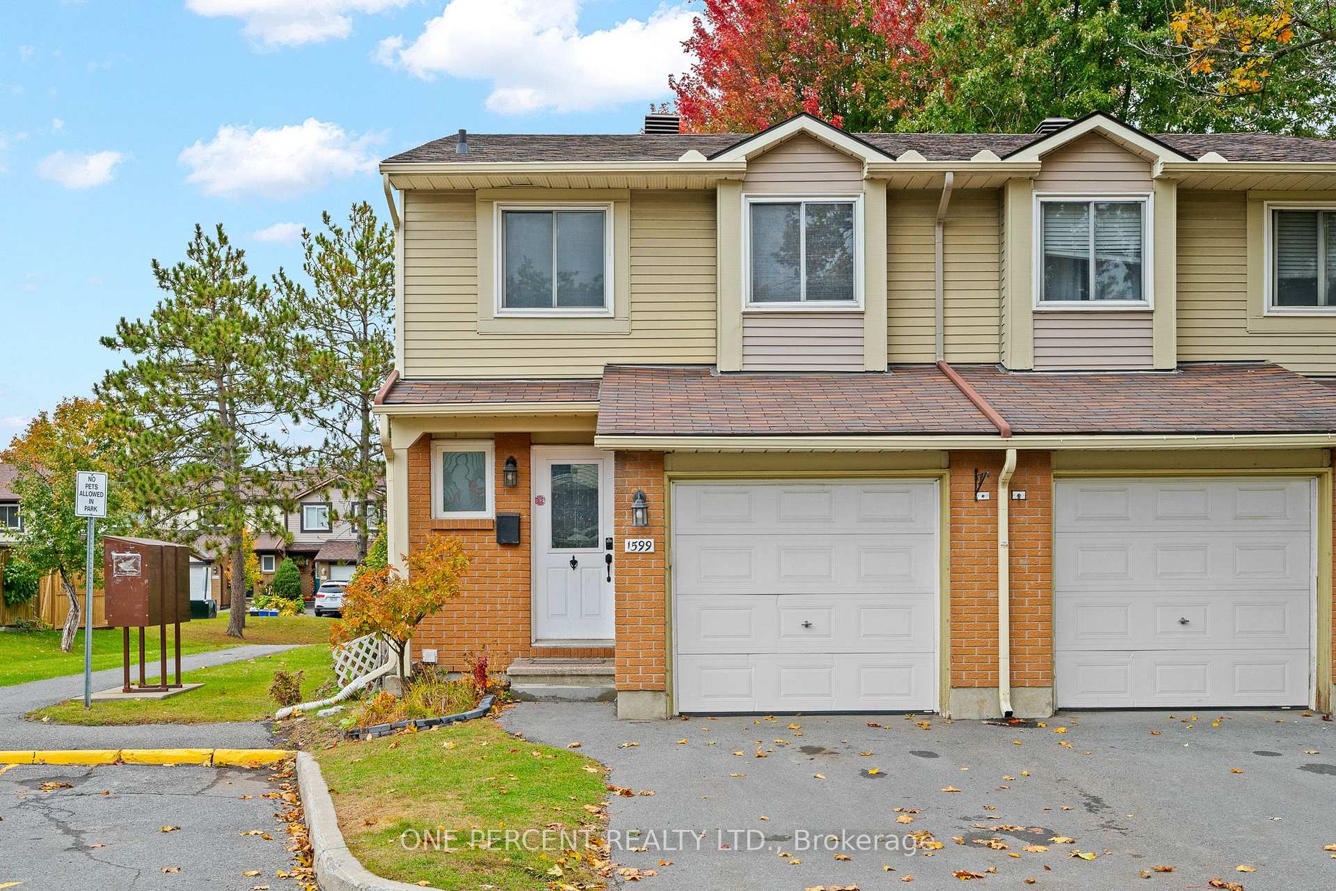 Photo 2 of 1599 Cheevers Crescent, Ottawa, Fallingbrook/Pineridge — HOMEH