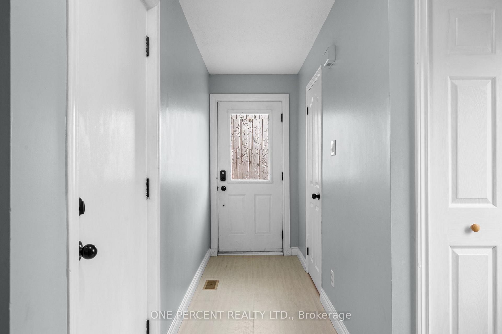 Photo 5 of 1599 Cheevers Crescent, Ottawa, Fallingbrook/Pineridge — HOMEH