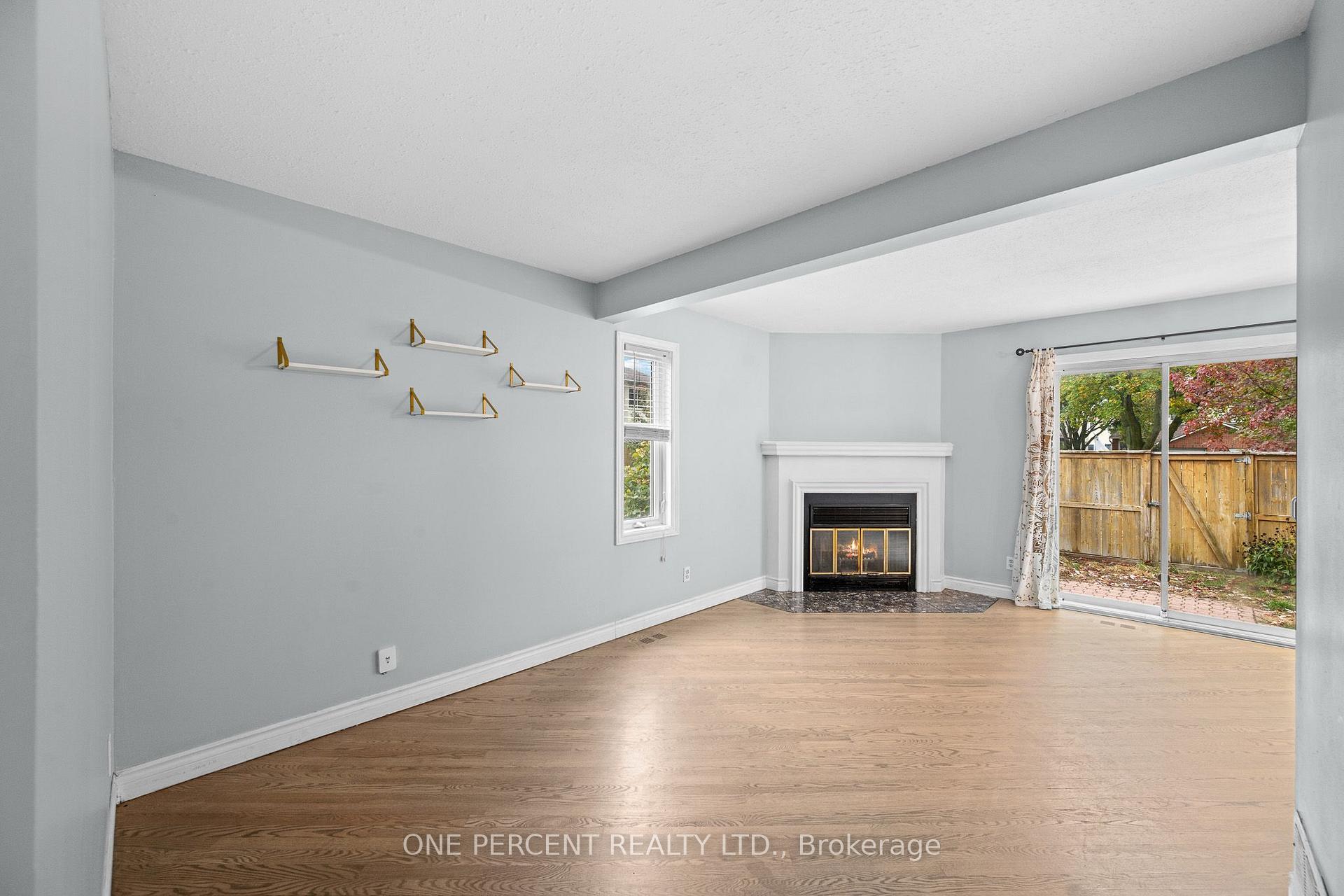 Photo 11 of 1599 Cheevers Crescent, Ottawa, Fallingbrook/Pineridge — HOMEH