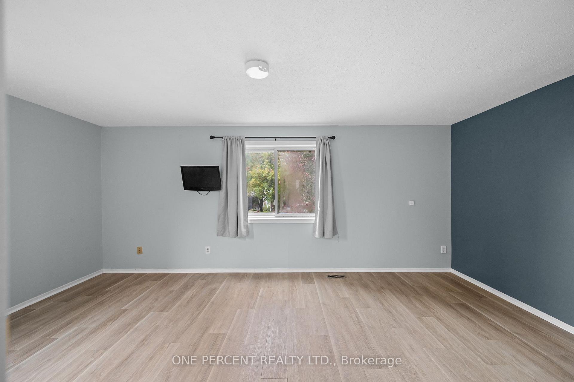 Photo 19 of 1599 Cheevers Crescent, Ottawa, Fallingbrook/Pineridge — HOMEH
