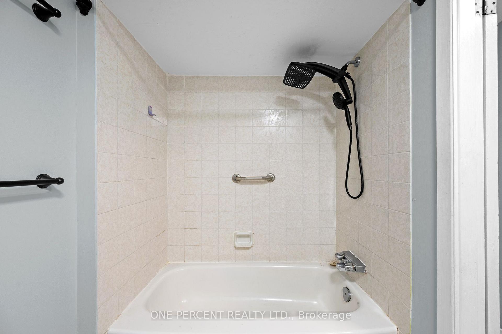 Photo 30 of 1599 Cheevers Crescent, Ottawa, Fallingbrook/Pineridge — HOMEH