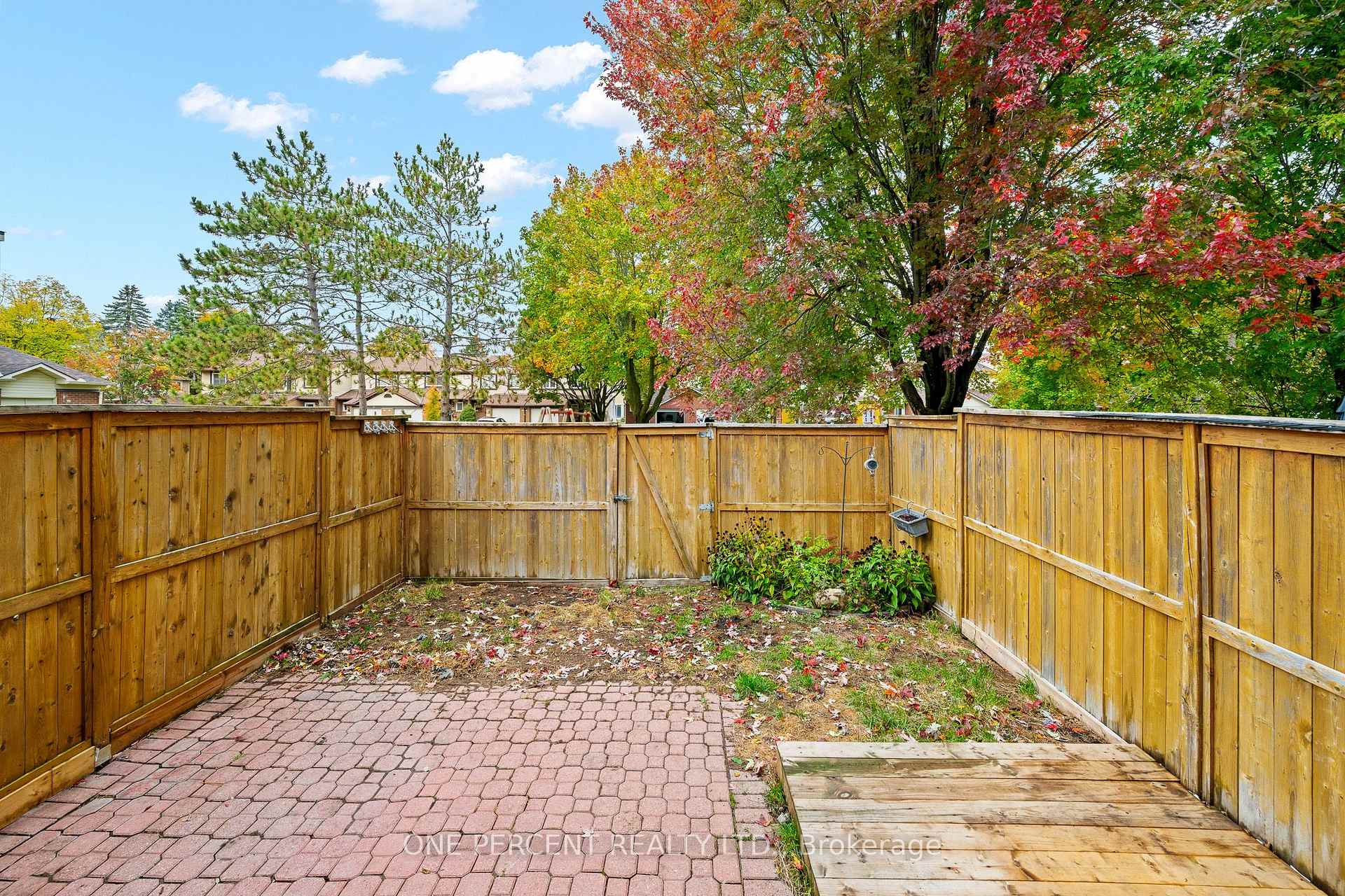 Photo 35 of 1599 Cheevers Crescent, Ottawa, Fallingbrook/Pineridge — HOMEH