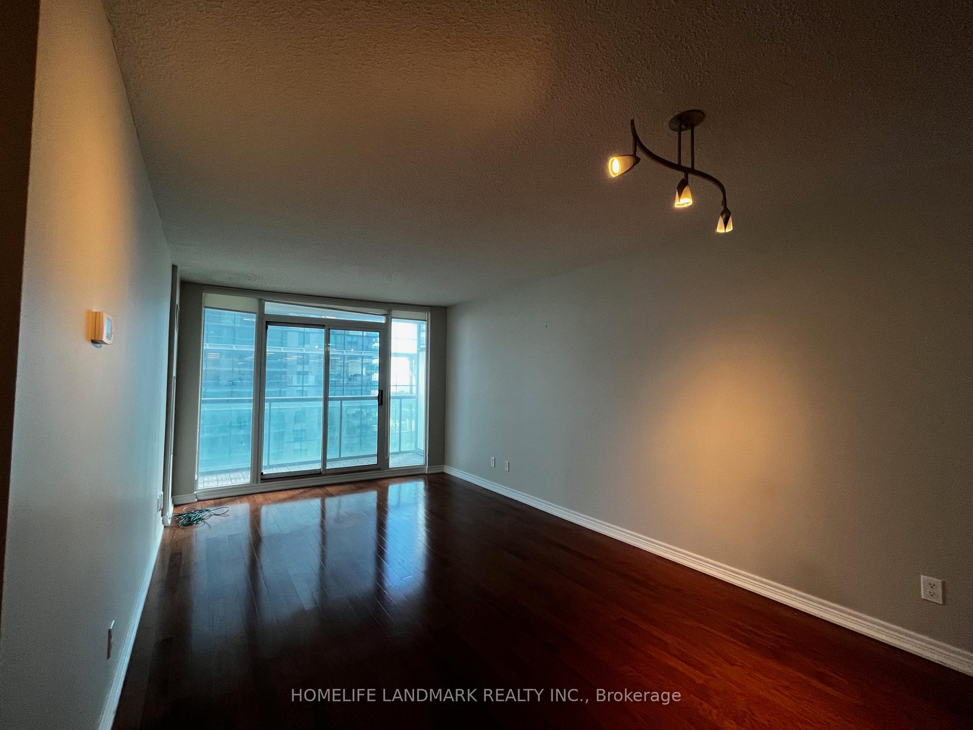 Photo 7 of Unit 1708, 30 Grand Trunk Crescent, Toronto, Waterfront Communities — HOMEH