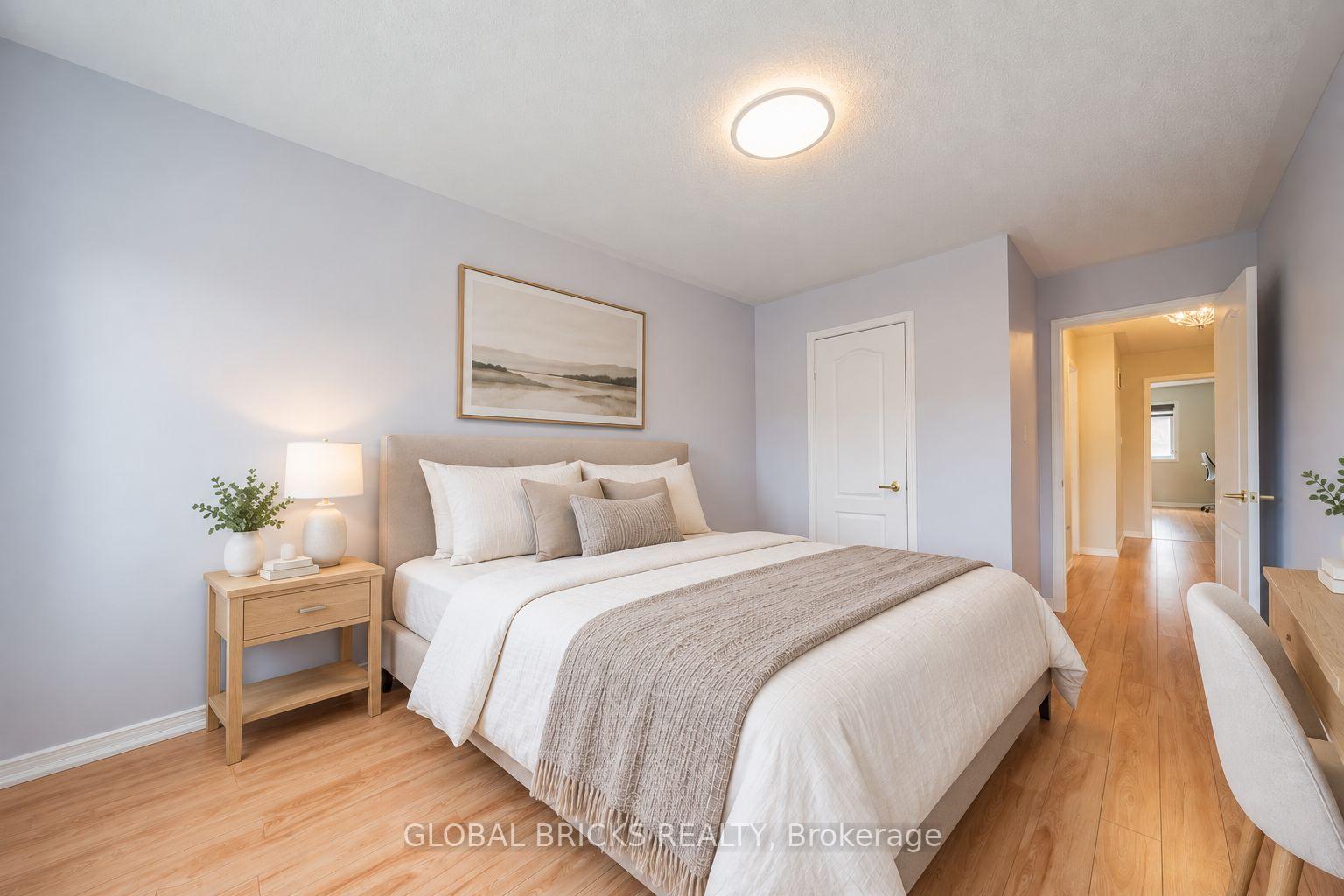 Photo 25 of 107 Win Timbers Crescent, Whitchurch-Stouffville, Stouffville — HOMEH