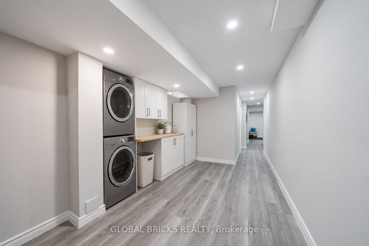 Photo 33 of 107 Win Timbers Crescent, Whitchurch-Stouffville, Stouffville — HOMEH