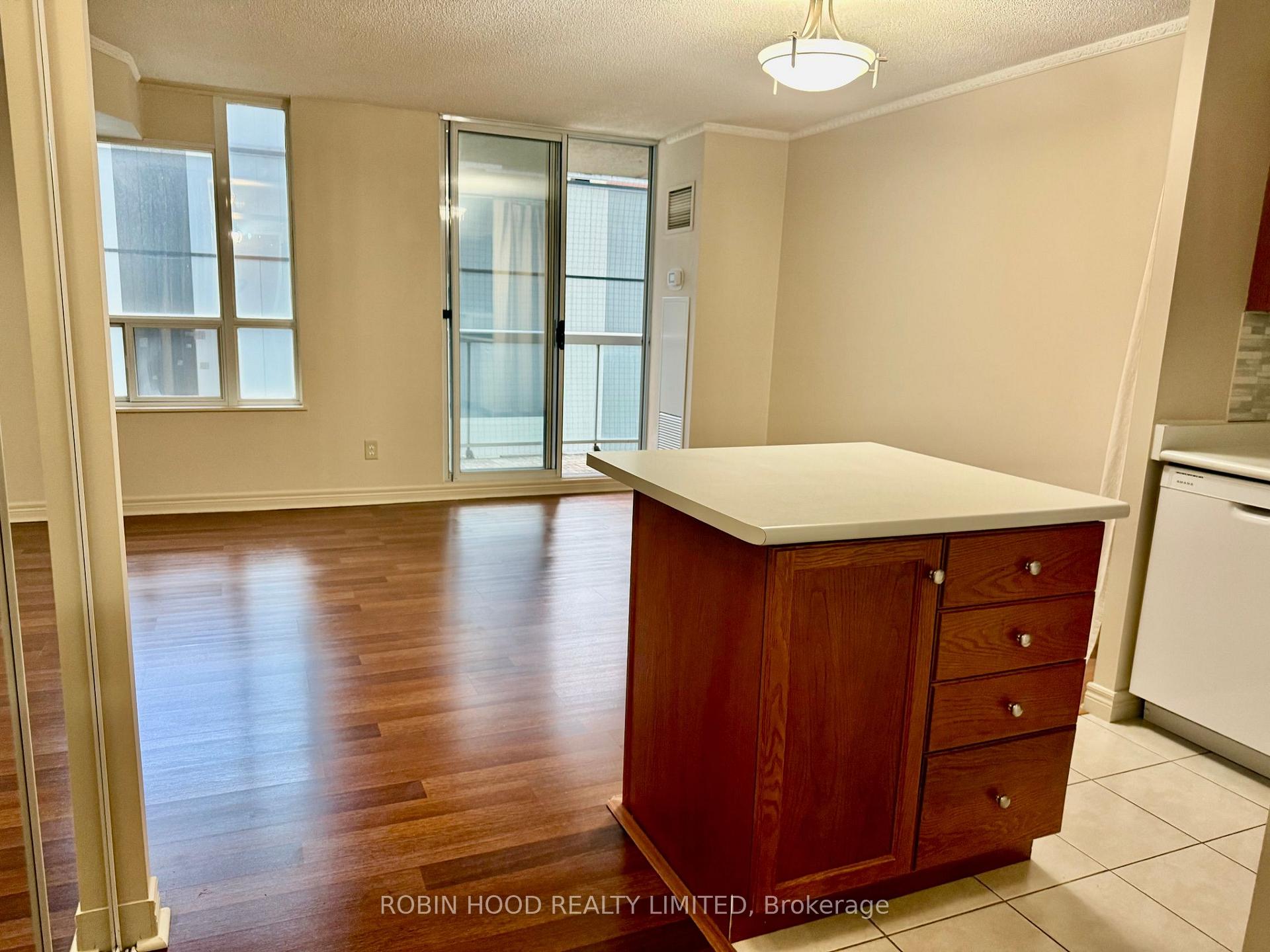 Photo 14 of Unit 701, 43 Eglinton Avenue E, Toronto, Mount Pleasant West — HOMEH