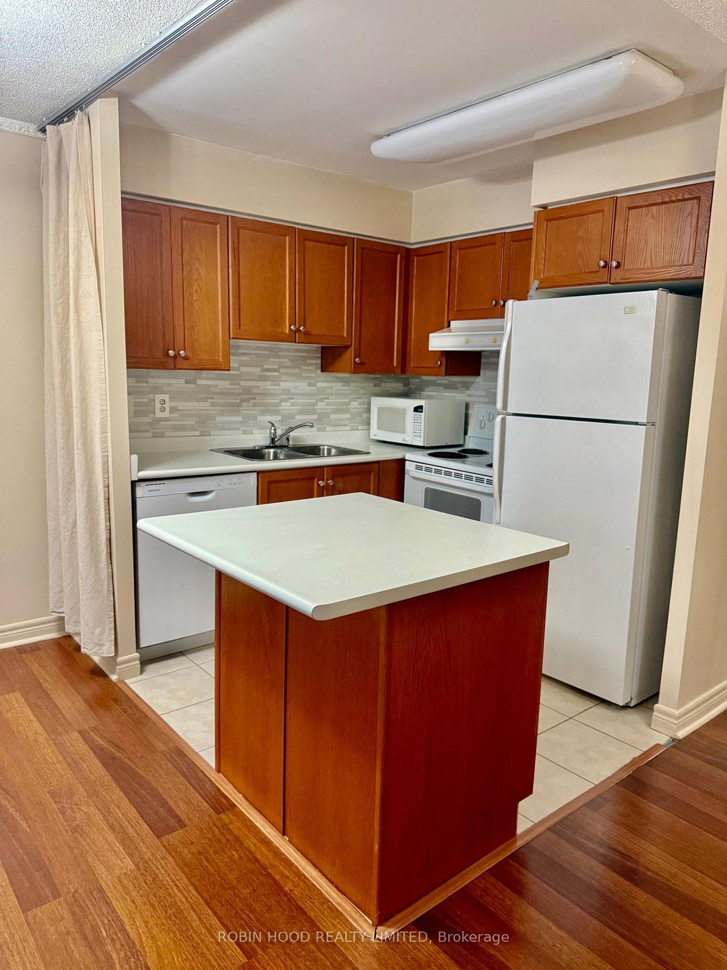 Photo 15 of Unit 701, 43 Eglinton Avenue E, Toronto, Mount Pleasant West — HOMEH