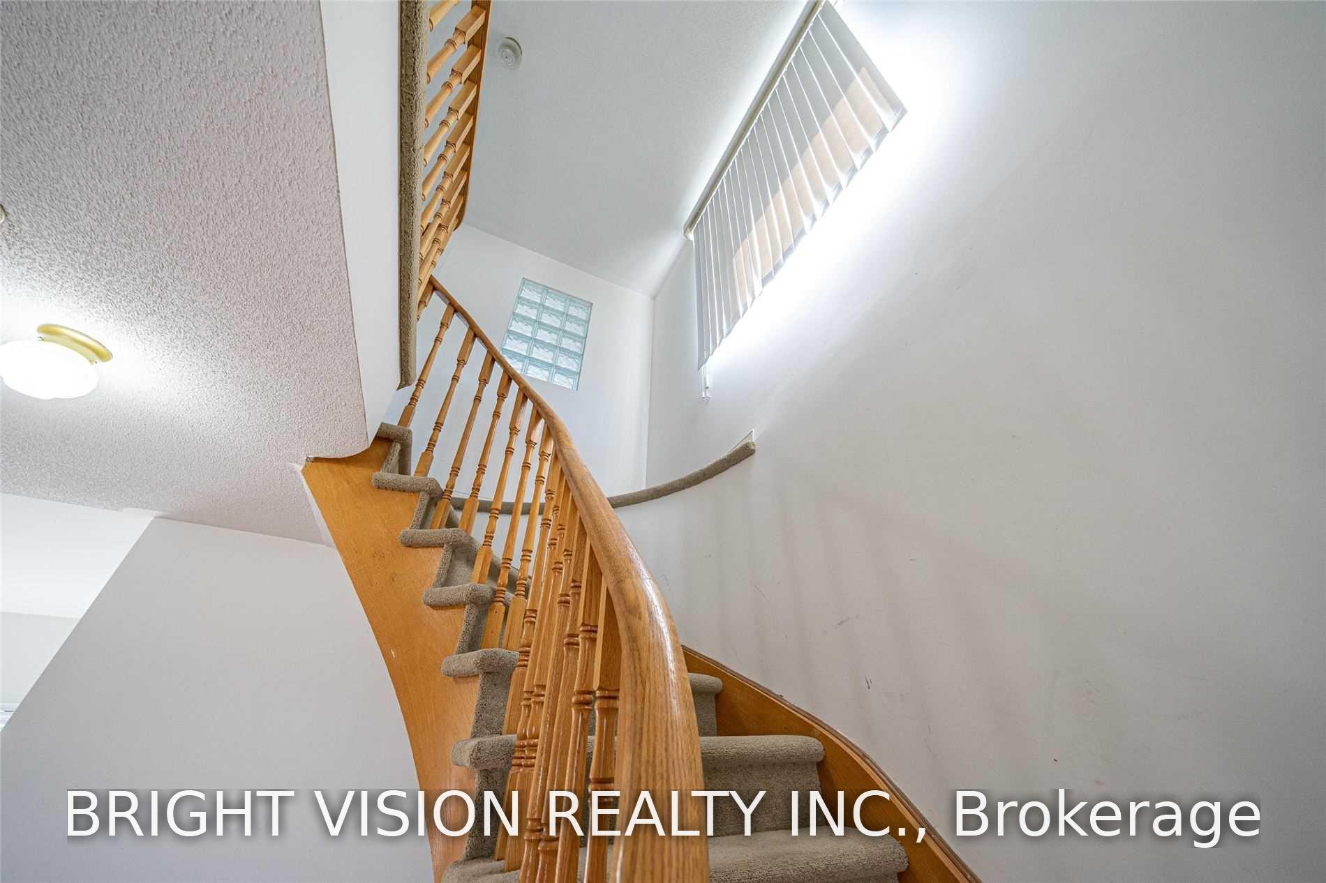 Photo 31 of 1543 Hummingbird Court, Pickering, Highbush — HOMEH