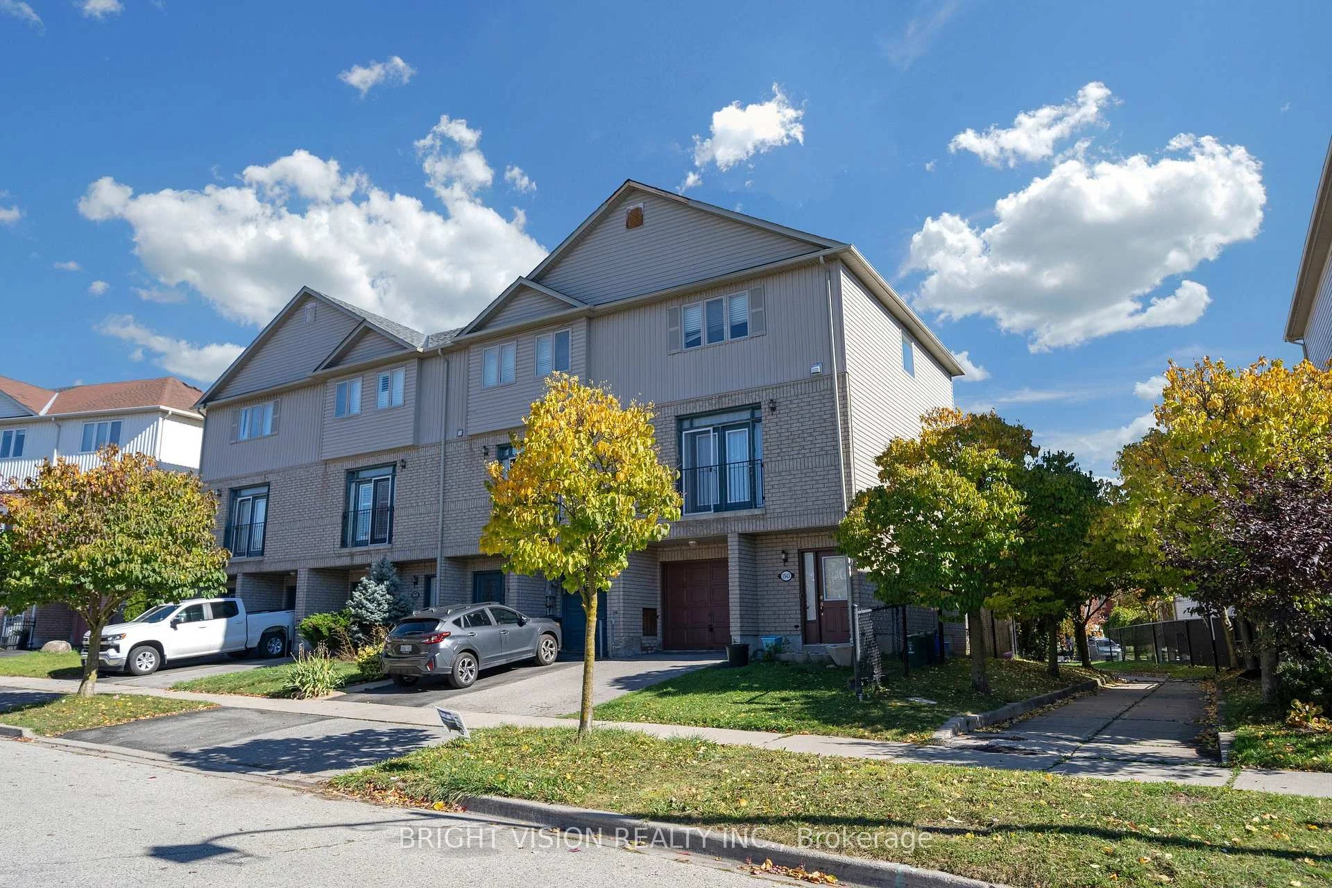 Photo 1 of 1543 Hummingbird Court, Pickering, Highbush — HOMEH