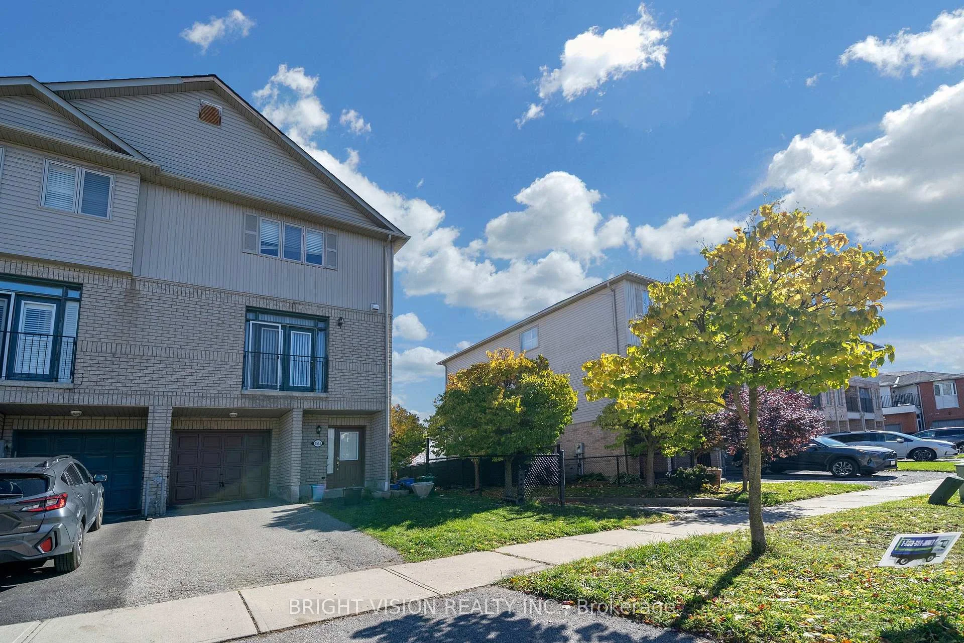 Photo 6 of 1543 Hummingbird Court, Pickering, Highbush — HOMEH