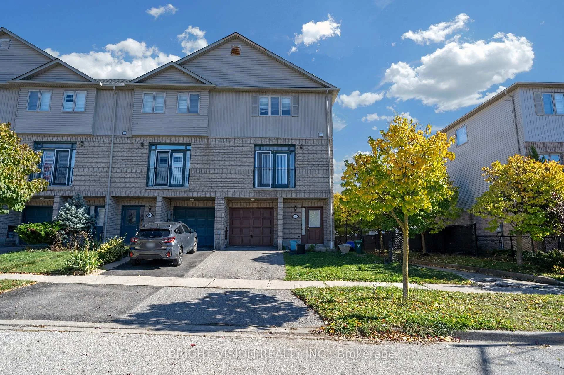 Photo 10 of 1543 Hummingbird Court, Pickering, Highbush — HOMEH