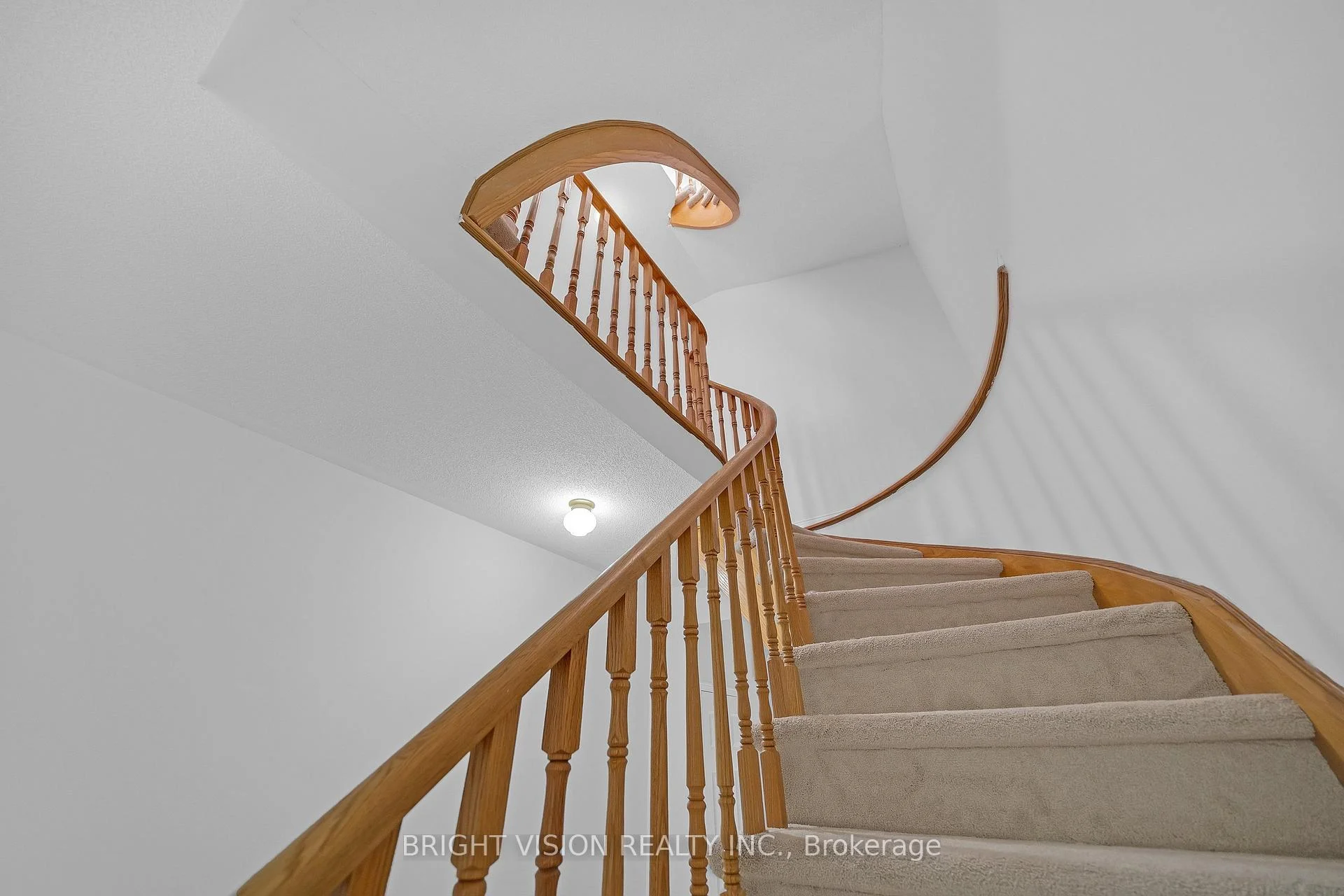 Photo 22 of 1543 Hummingbird Court, Pickering, Highbush — HOMEH
