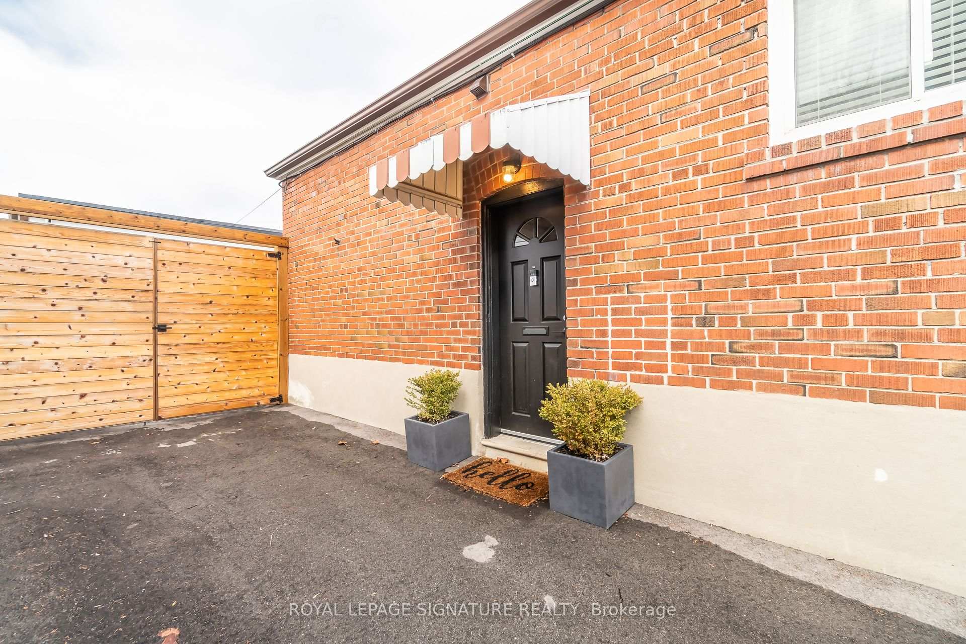 Photo 2 of Unit Bsmt, 46 Karnwood Drive, Scarborough, Clairlea-Birchmount — HOMEH