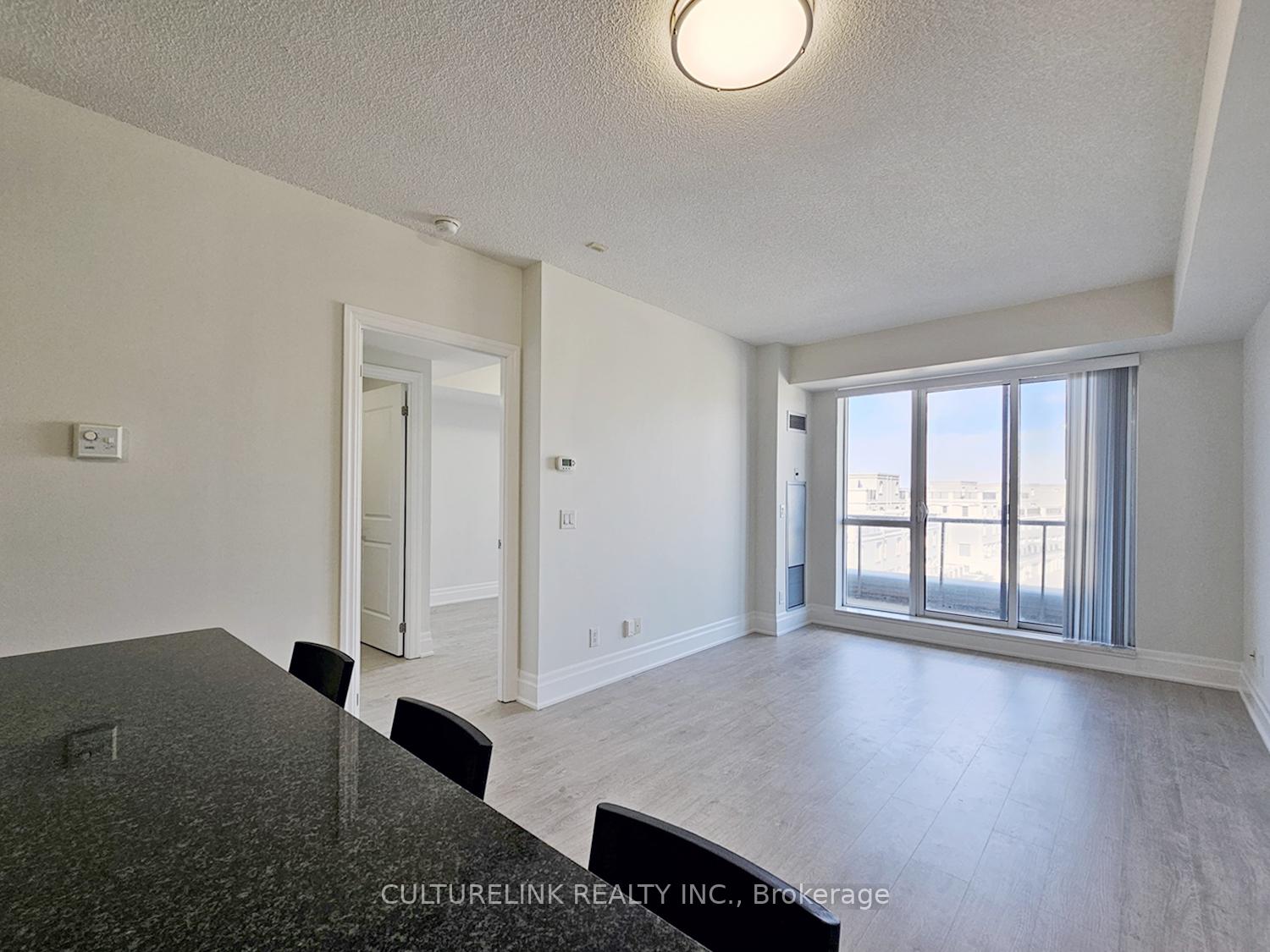 Photo 7 of Unit 401, 1 Upper Duke Crescent, Markham, Unionville — HOMEH