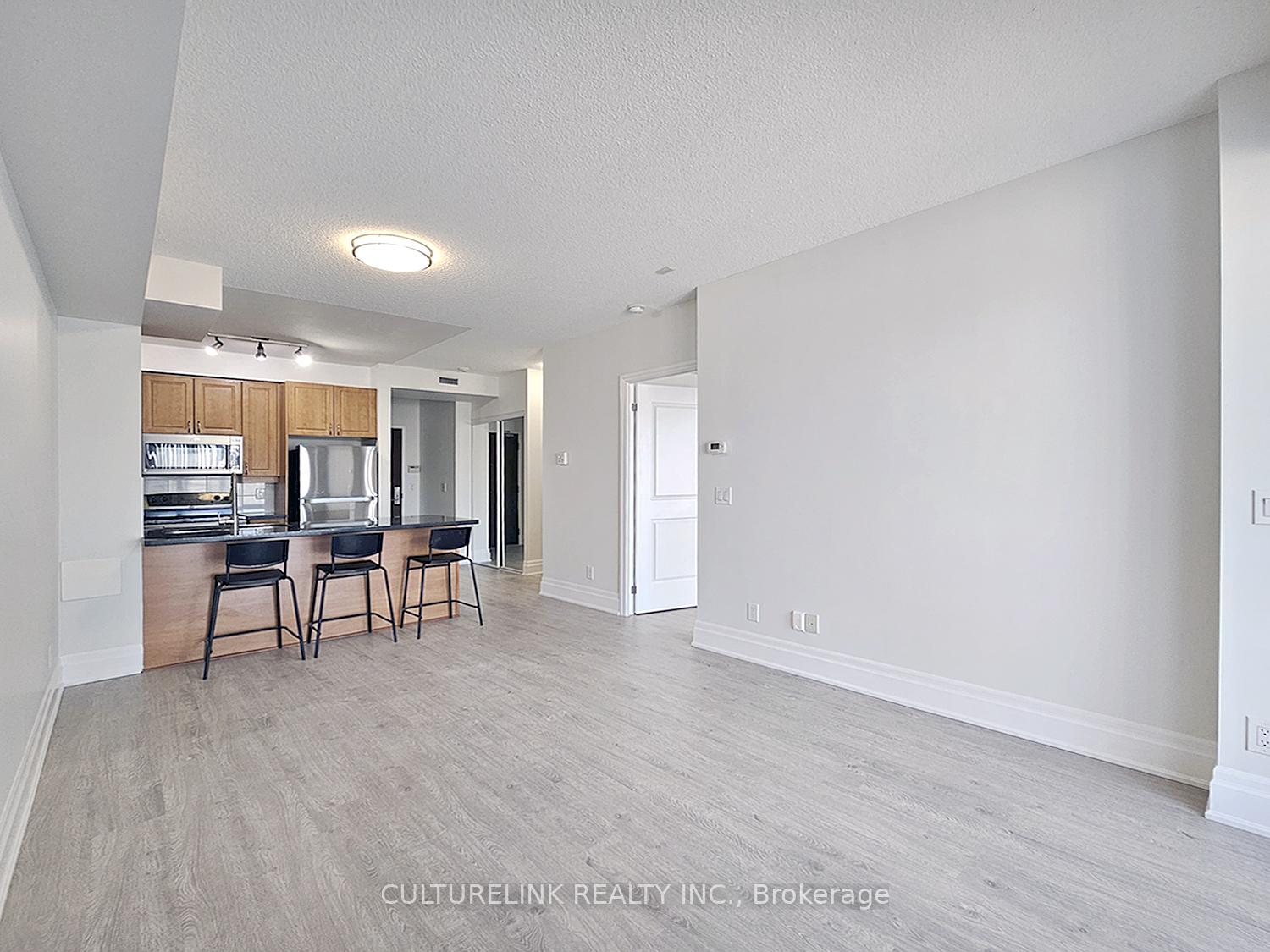 Photo 8 of Unit 401, 1 Upper Duke Crescent, Markham, Unionville — HOMEH