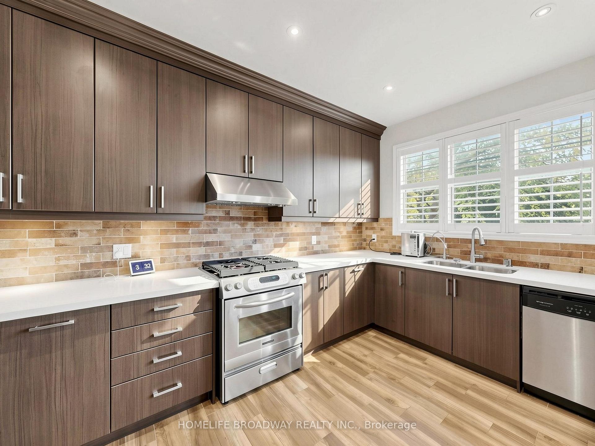 Photo 12 of 26 Winter Creek Crescent, Markham, Victoria Manor-Jennings Gate — HOMEH