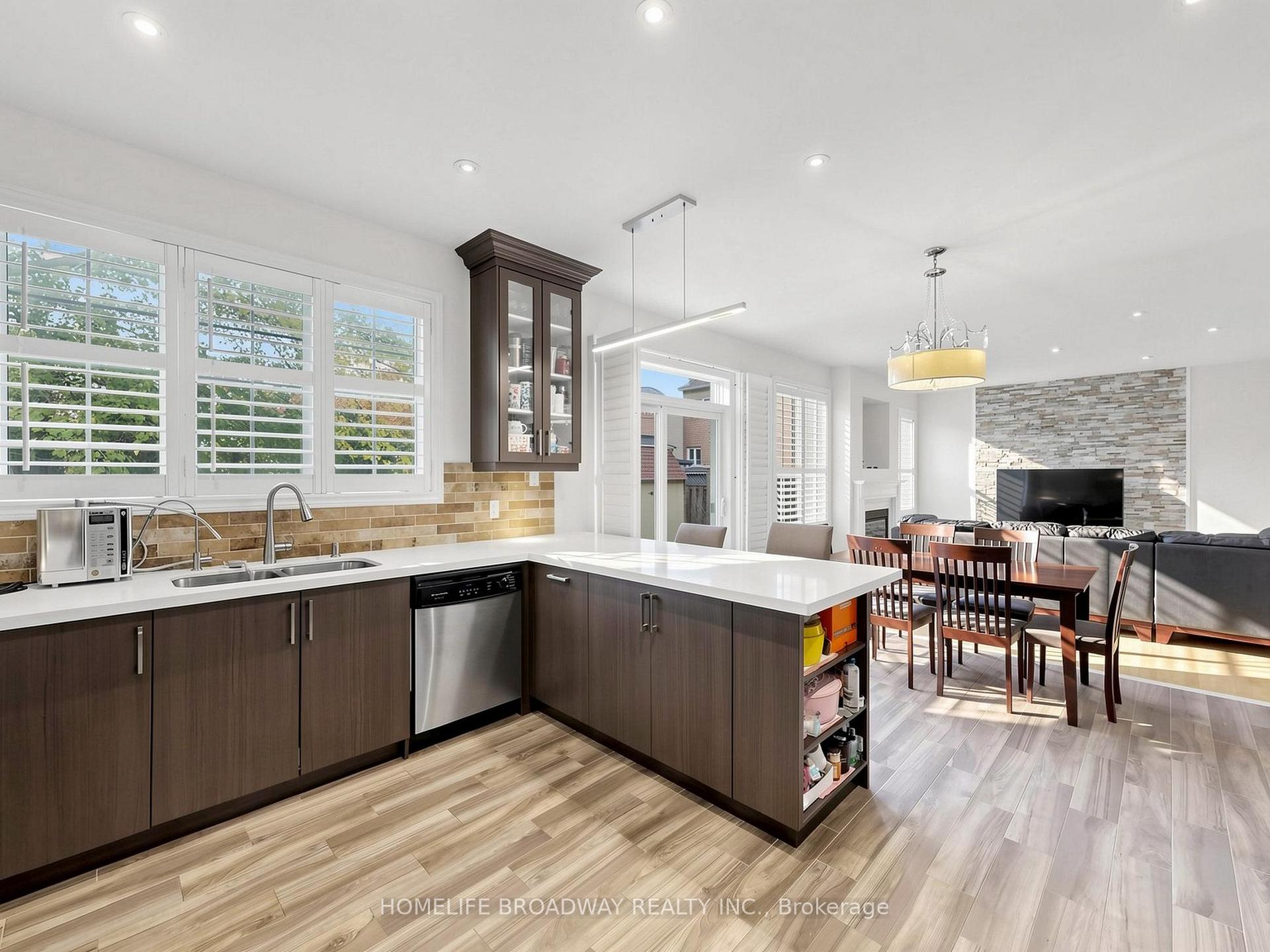 Photo 13 of 26 Winter Creek Crescent, Markham, Victoria Manor-Jennings Gate — HOMEH