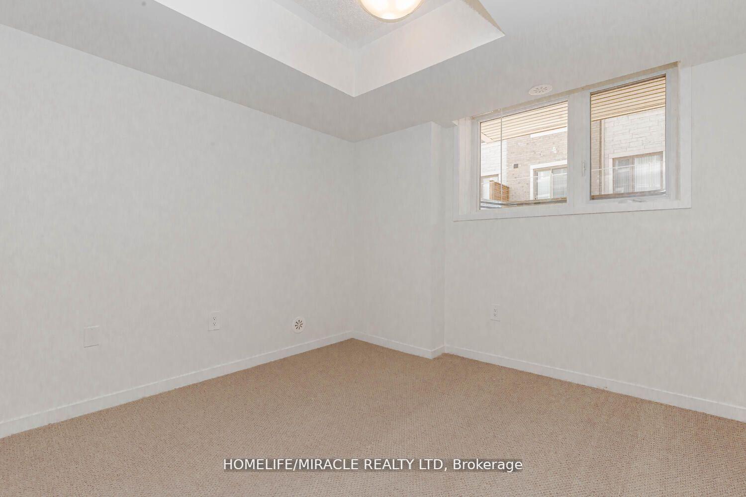 Photo 11 of Unit 5, 11 Honeycrisp Crescent, Vaughan, Vaughan Corporate Centre — HOMEH