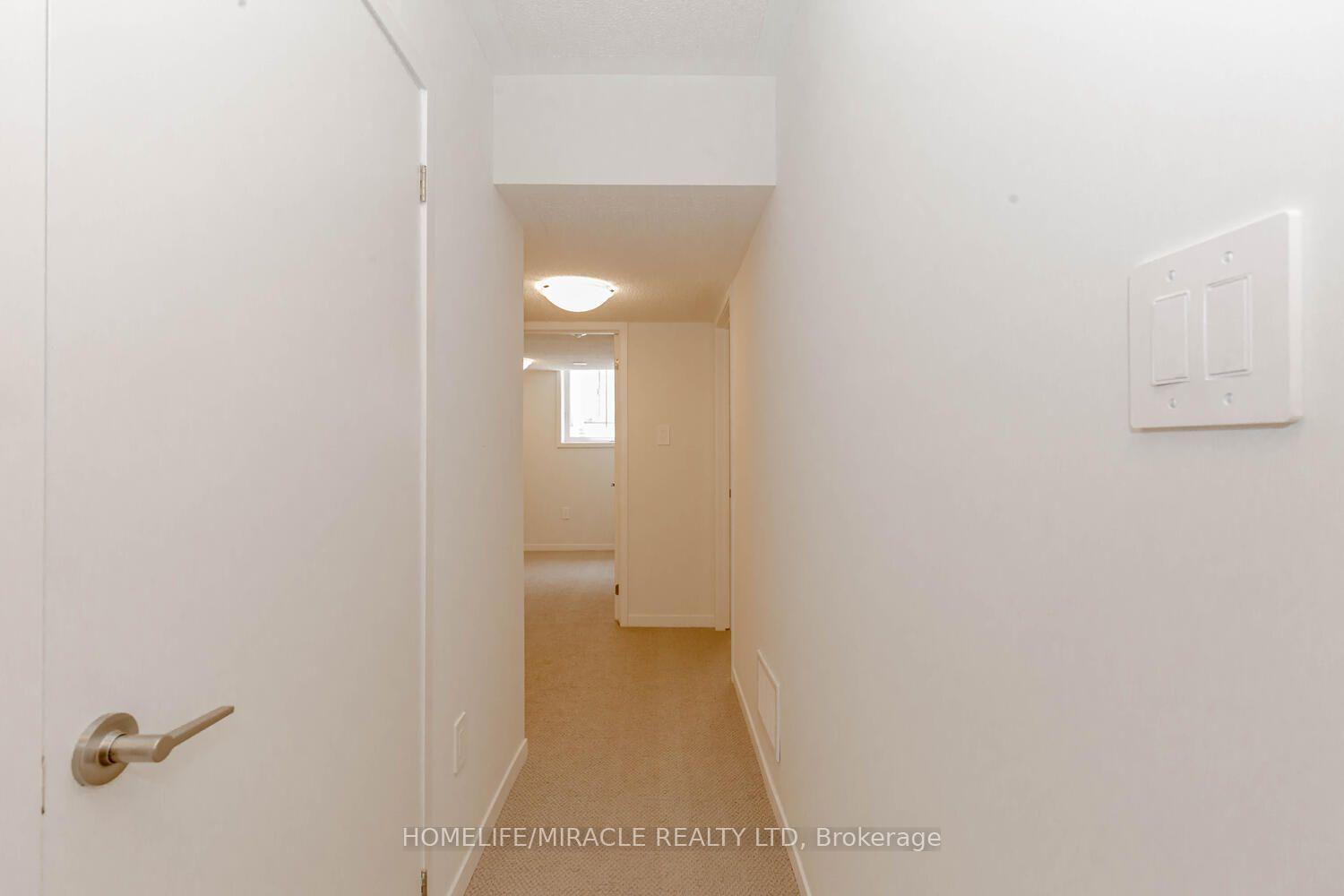 Photo 21 of Unit 5, 11 Honeycrisp Crescent, Vaughan, Vaughan Corporate Centre — HOMEH